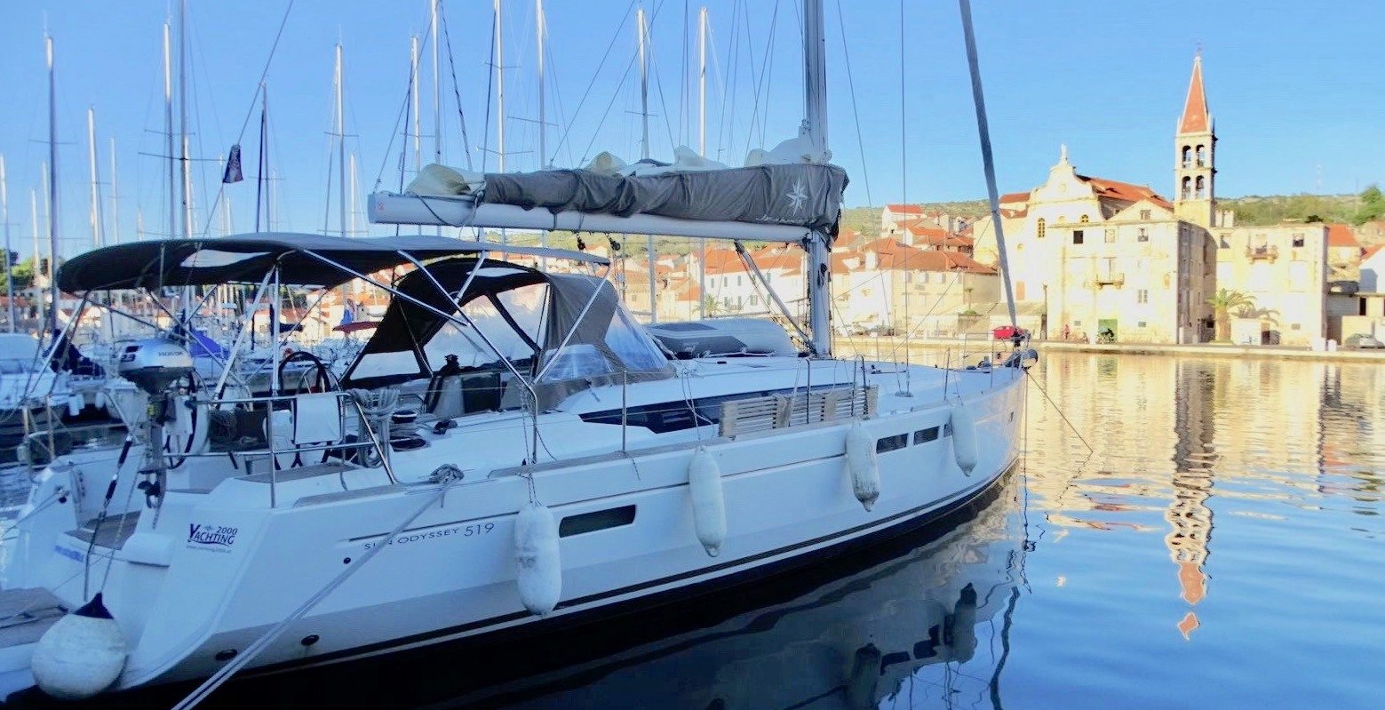 ALF - Sailboat in Šibenik