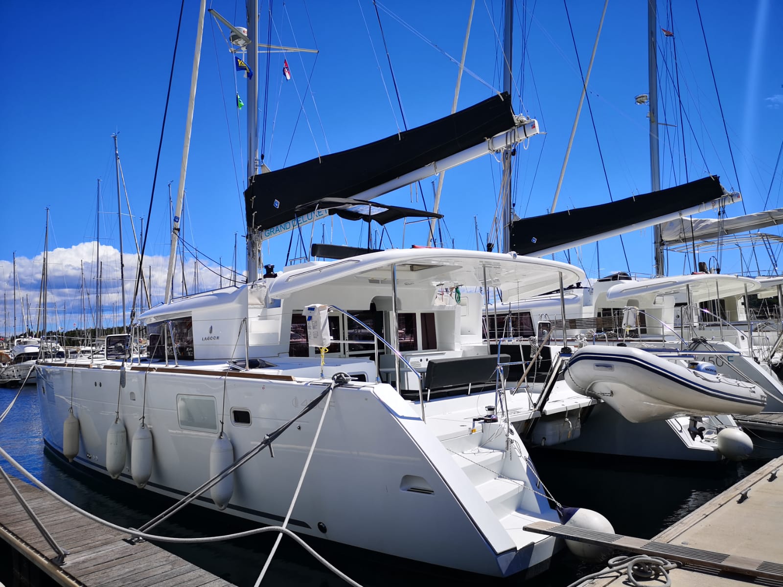 GRAND DELUXE - Catamaran in Šibenik