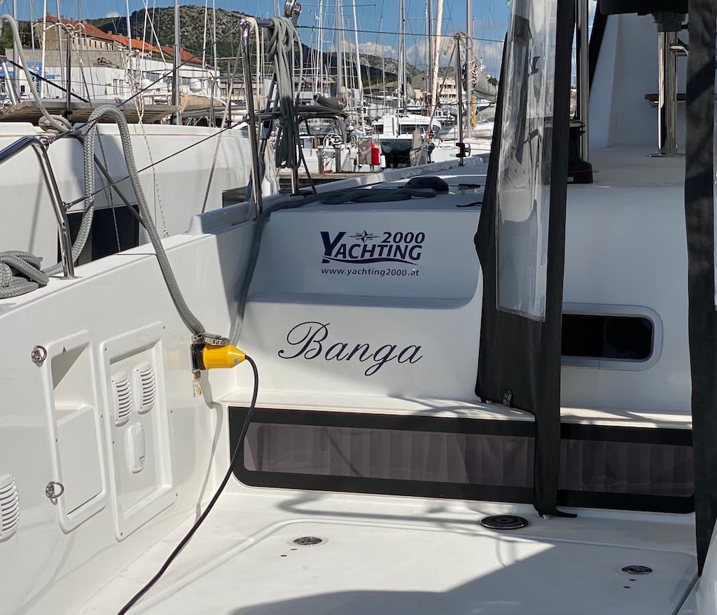 BANGA - Catamaran in Šibenik