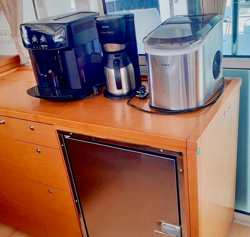 BAGIRA - Catamaran in Šibenik