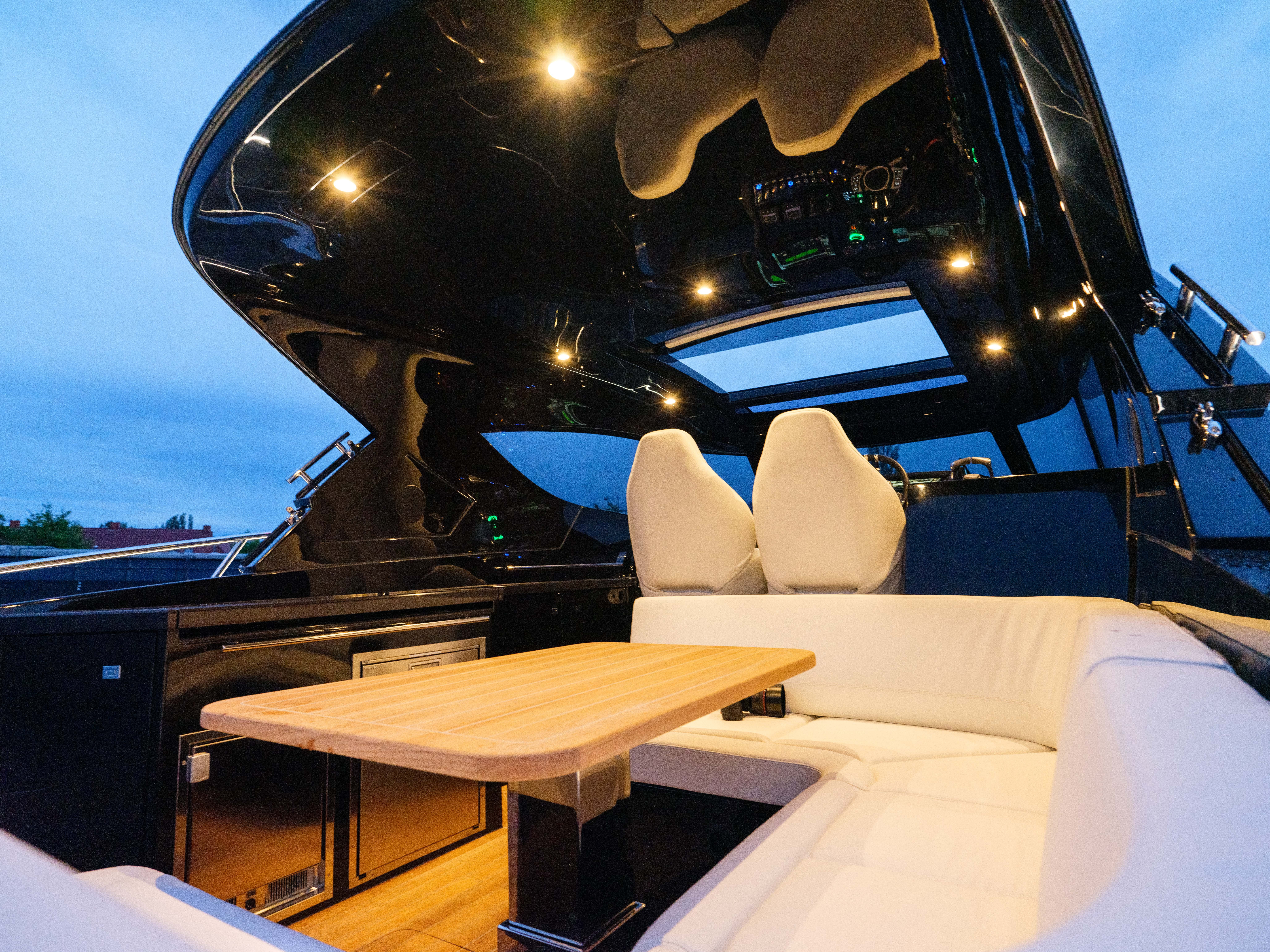 JOKER - Motor Yat içinde Bibinje