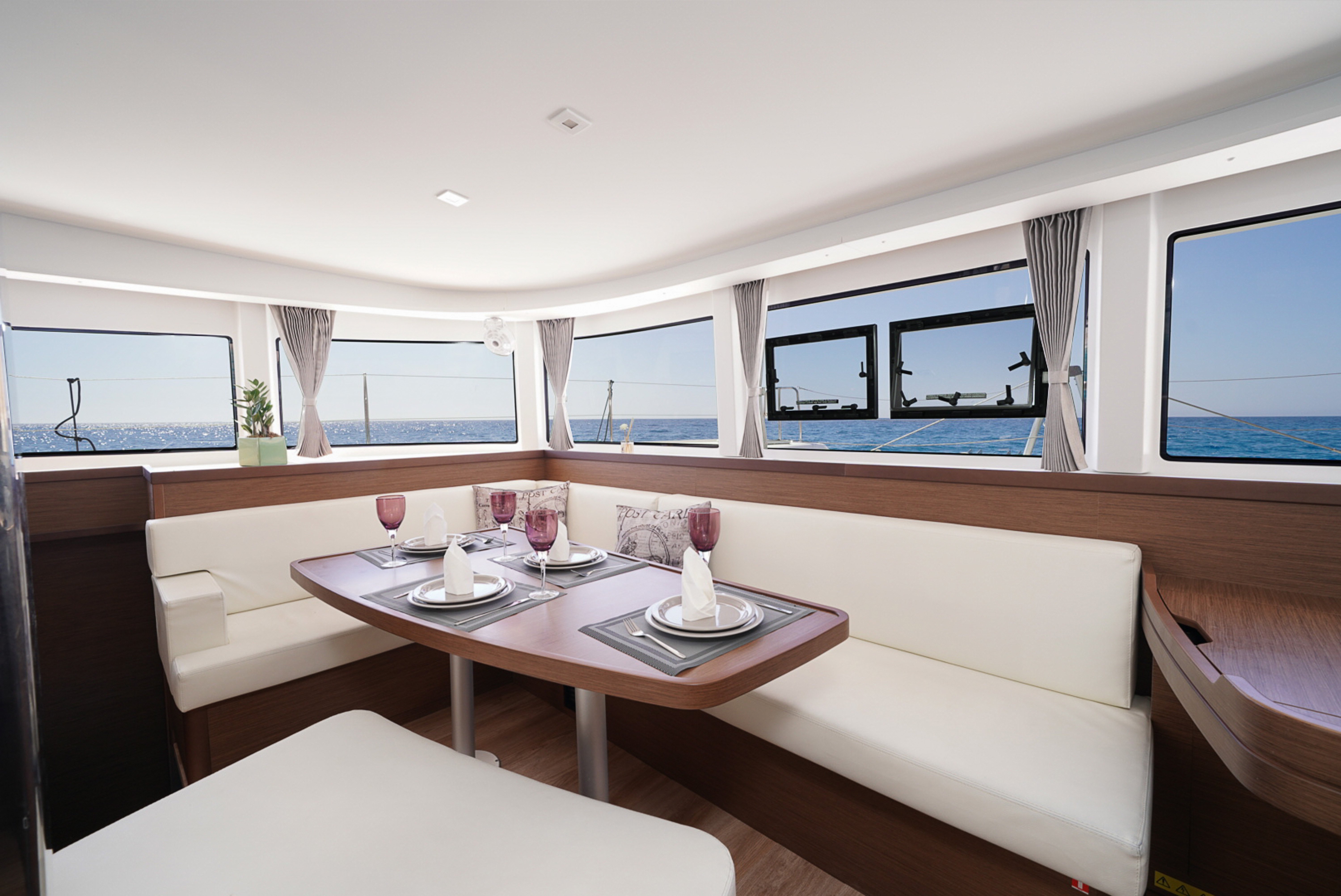 Catalina | A/C generator watermaker - Catamaran in Etoloakarnania