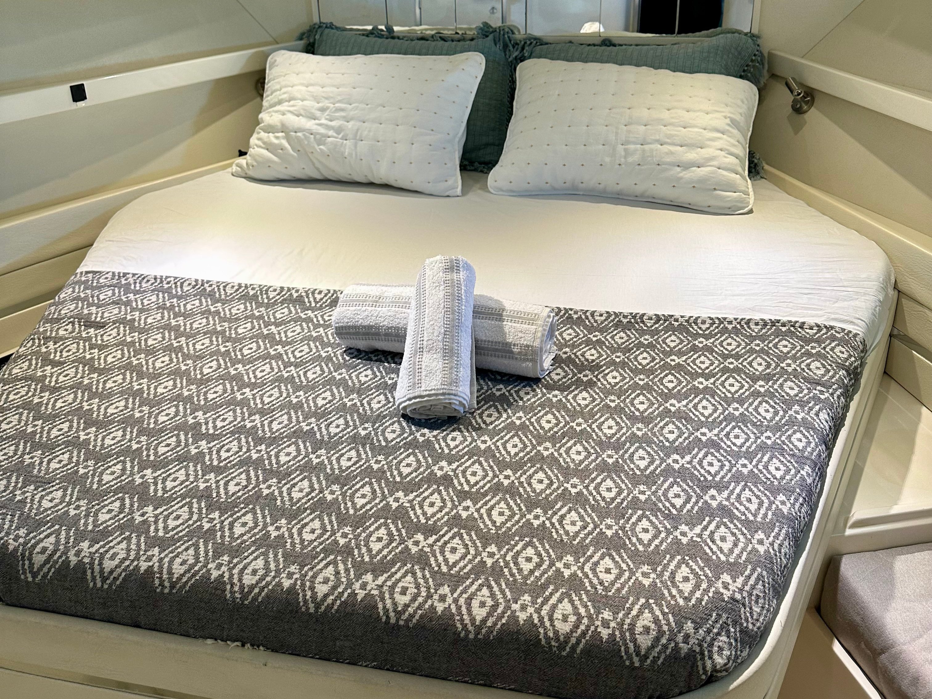 Calypso - Motor Yacht in Preveza