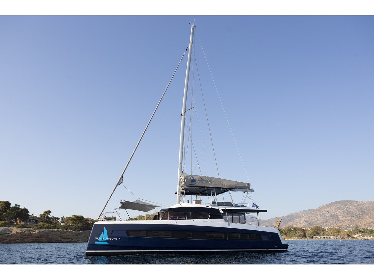New Horizons 4 - Catamaran in Alimos