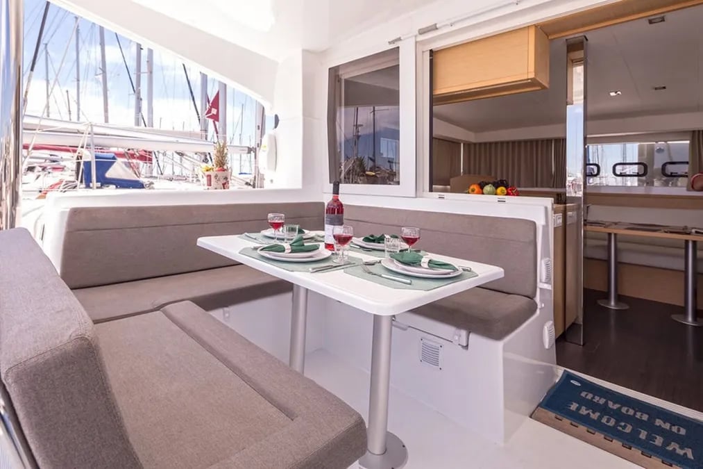 Lost Cat - Catamaran in Preveza