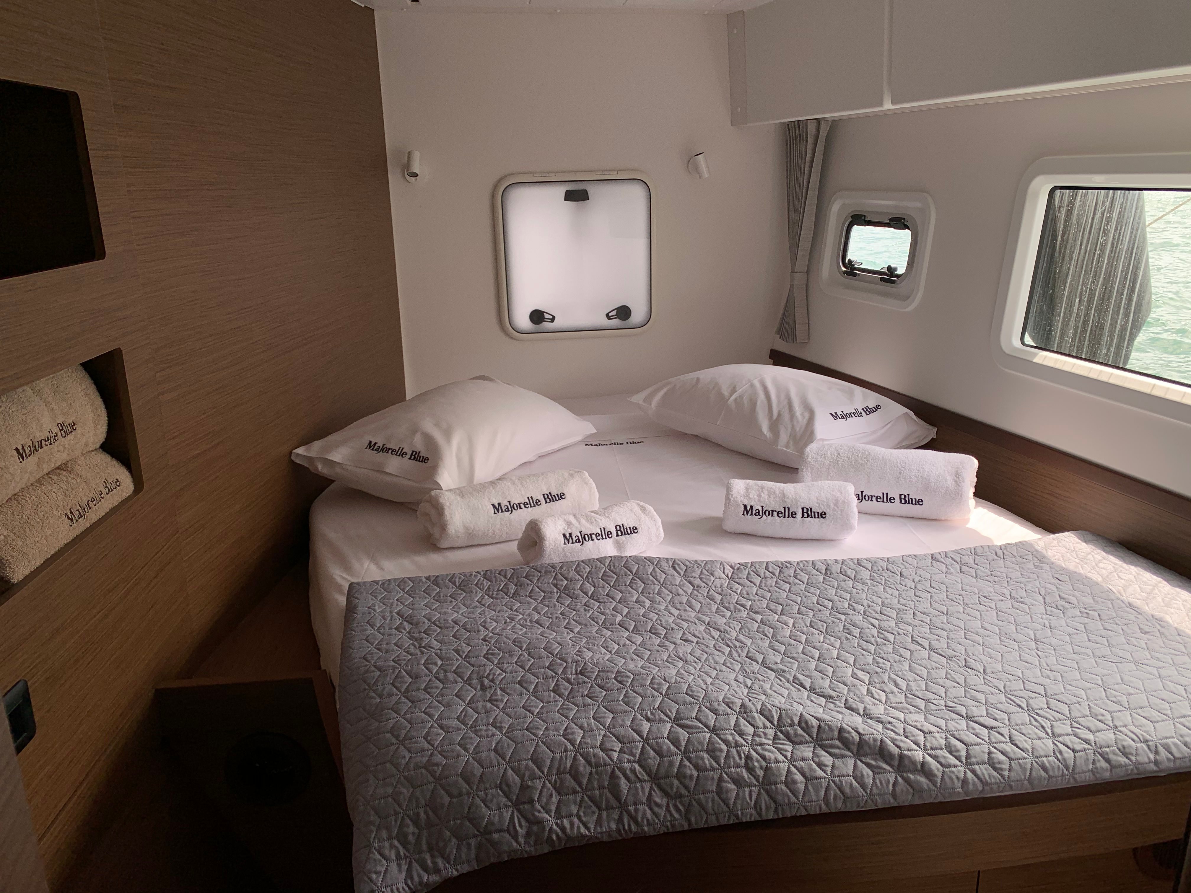 Majorelle Blue | A/C generator watermaker - Catamaran in Etoloakarnania