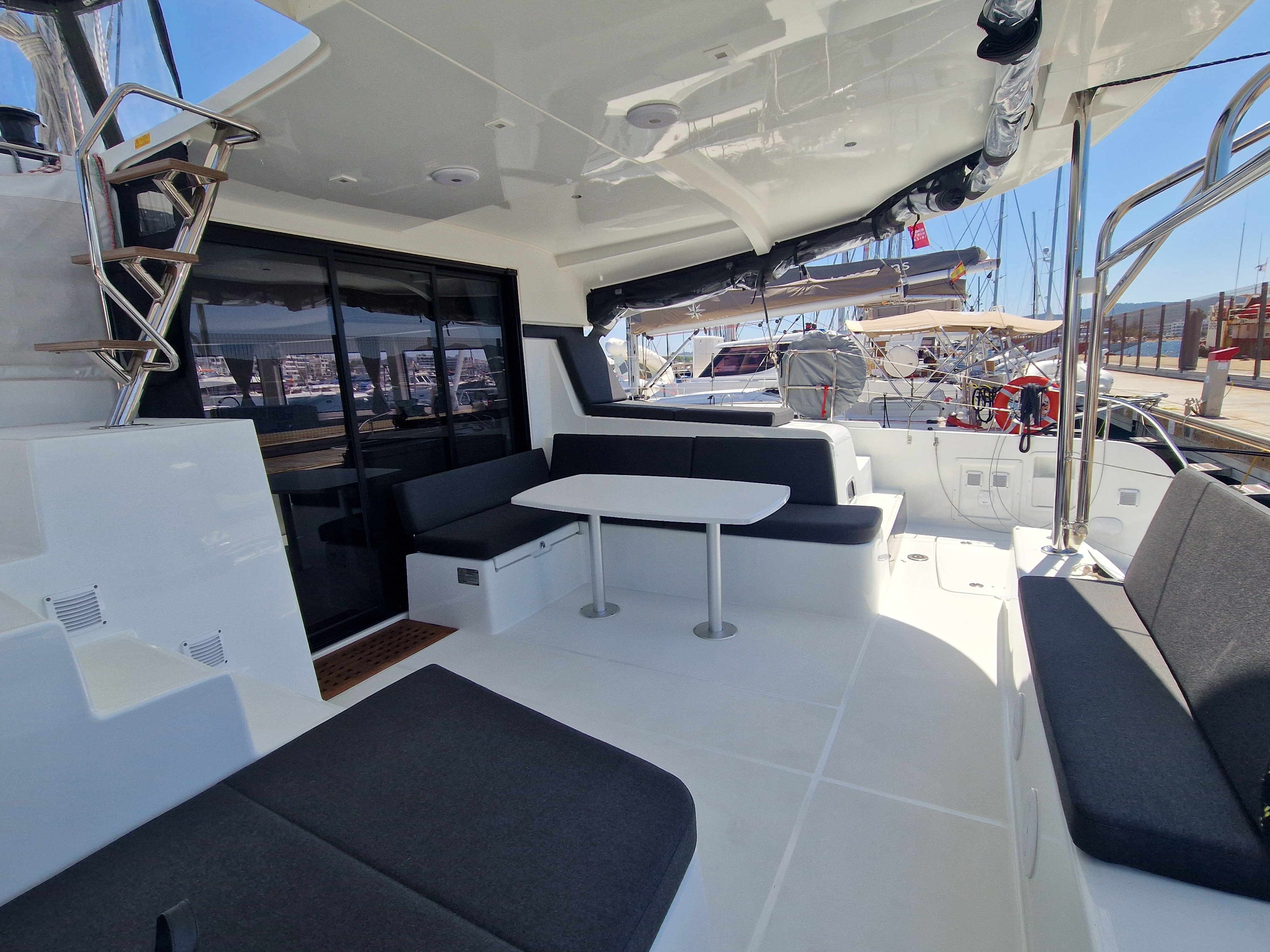 BEST ELLI - Catamaran in Sant Antoni de Portmany