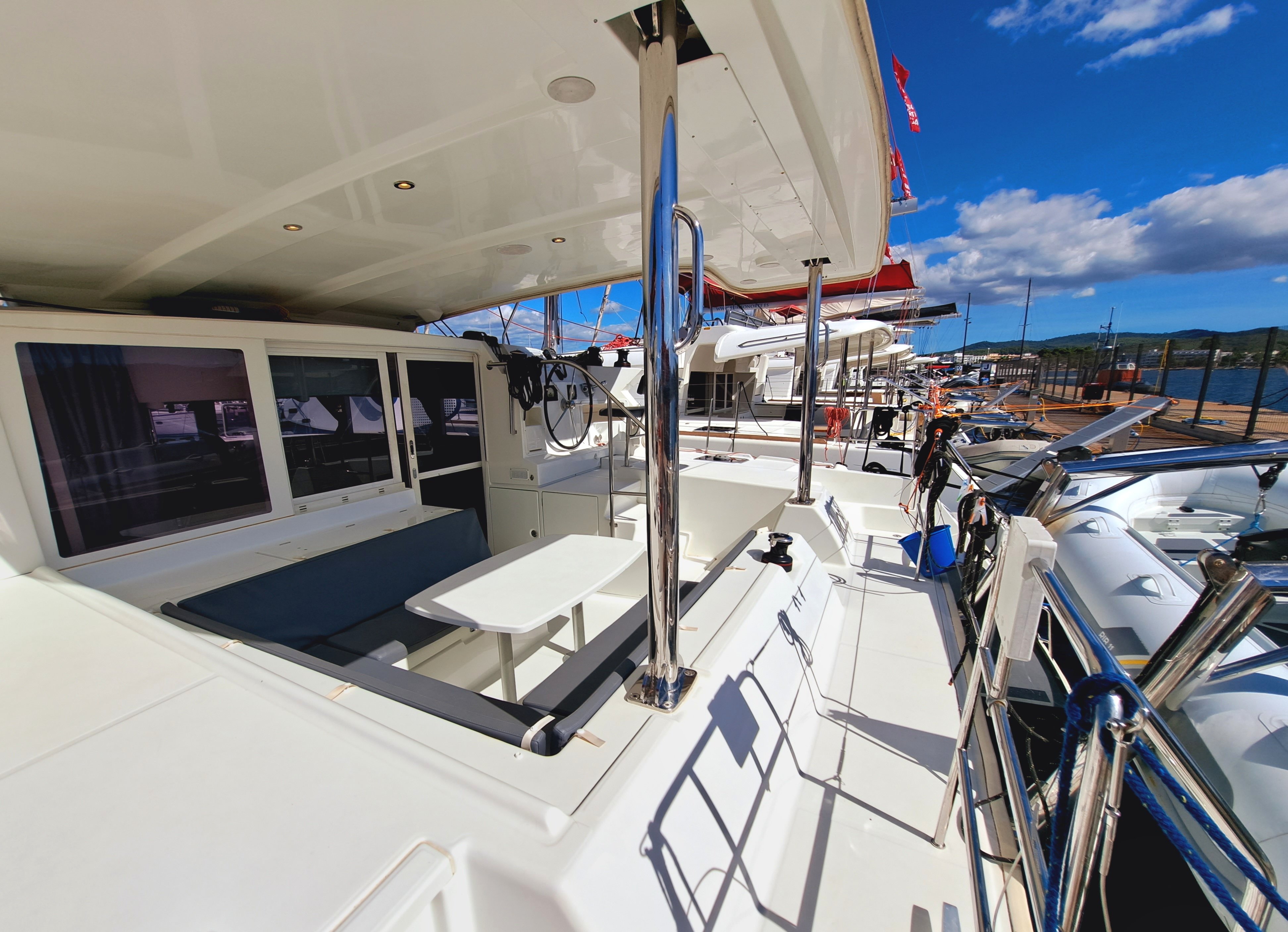 THE MOB - Catamaran in Sant Antoni de Portmany