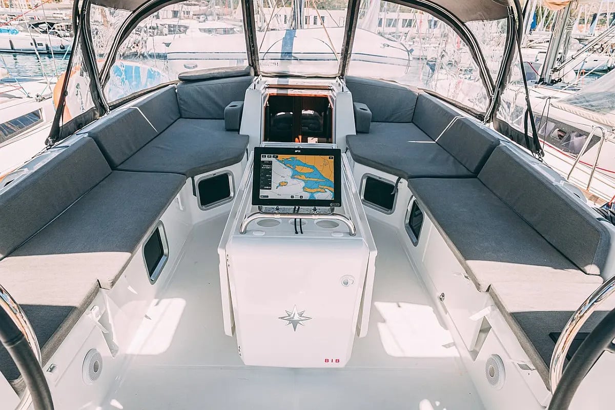 YELMO - Sailboat in Sant Antoni de Portmany