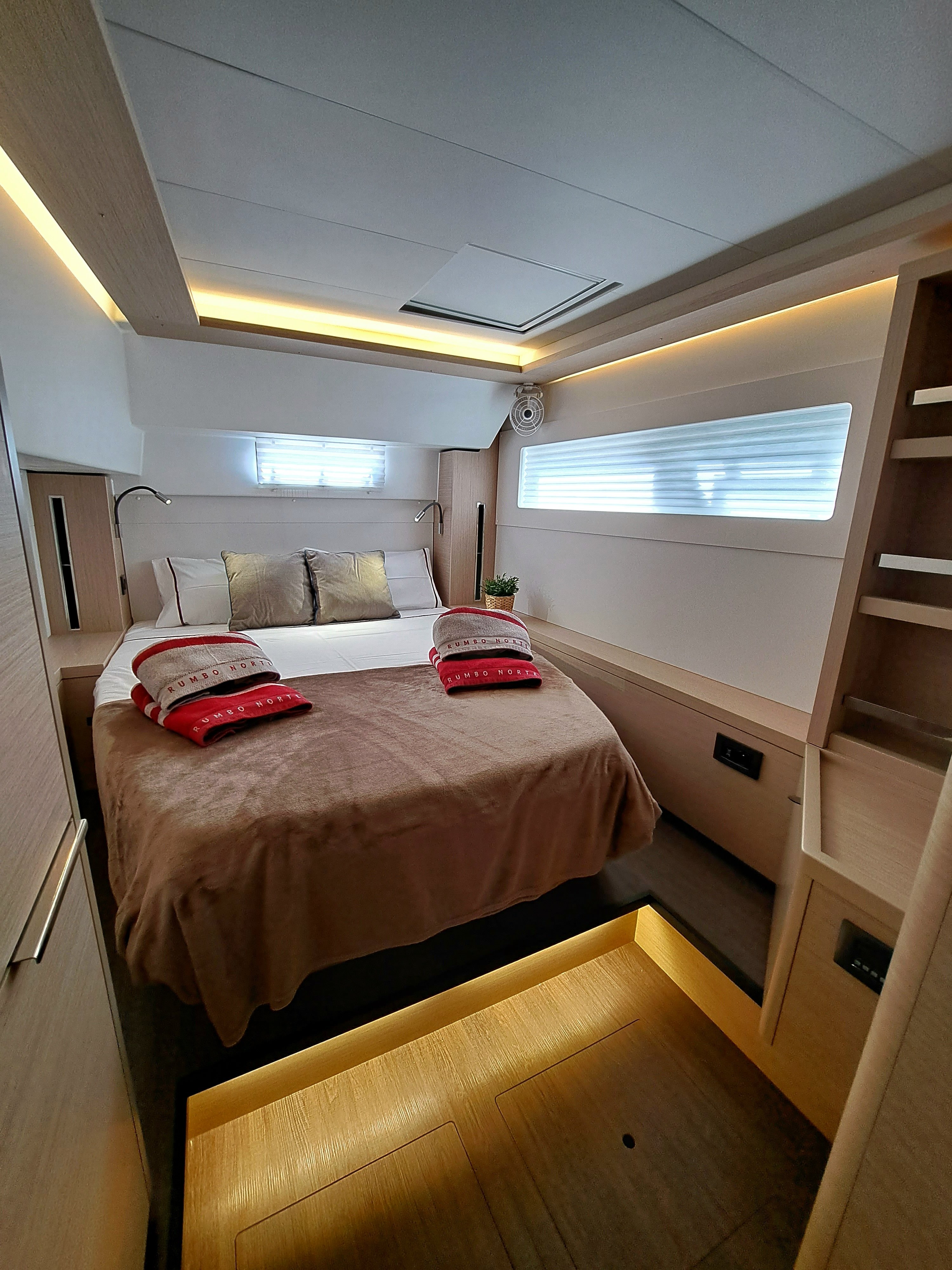 SILVER ELLI - Catamaran in Sant Antoni de Portmany