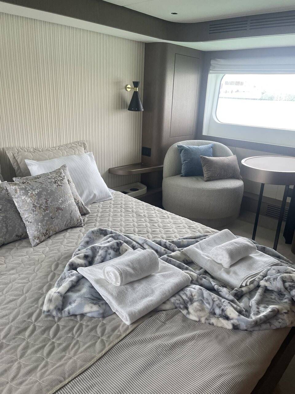 Moon Light - Motor Yat içinde Bibinje