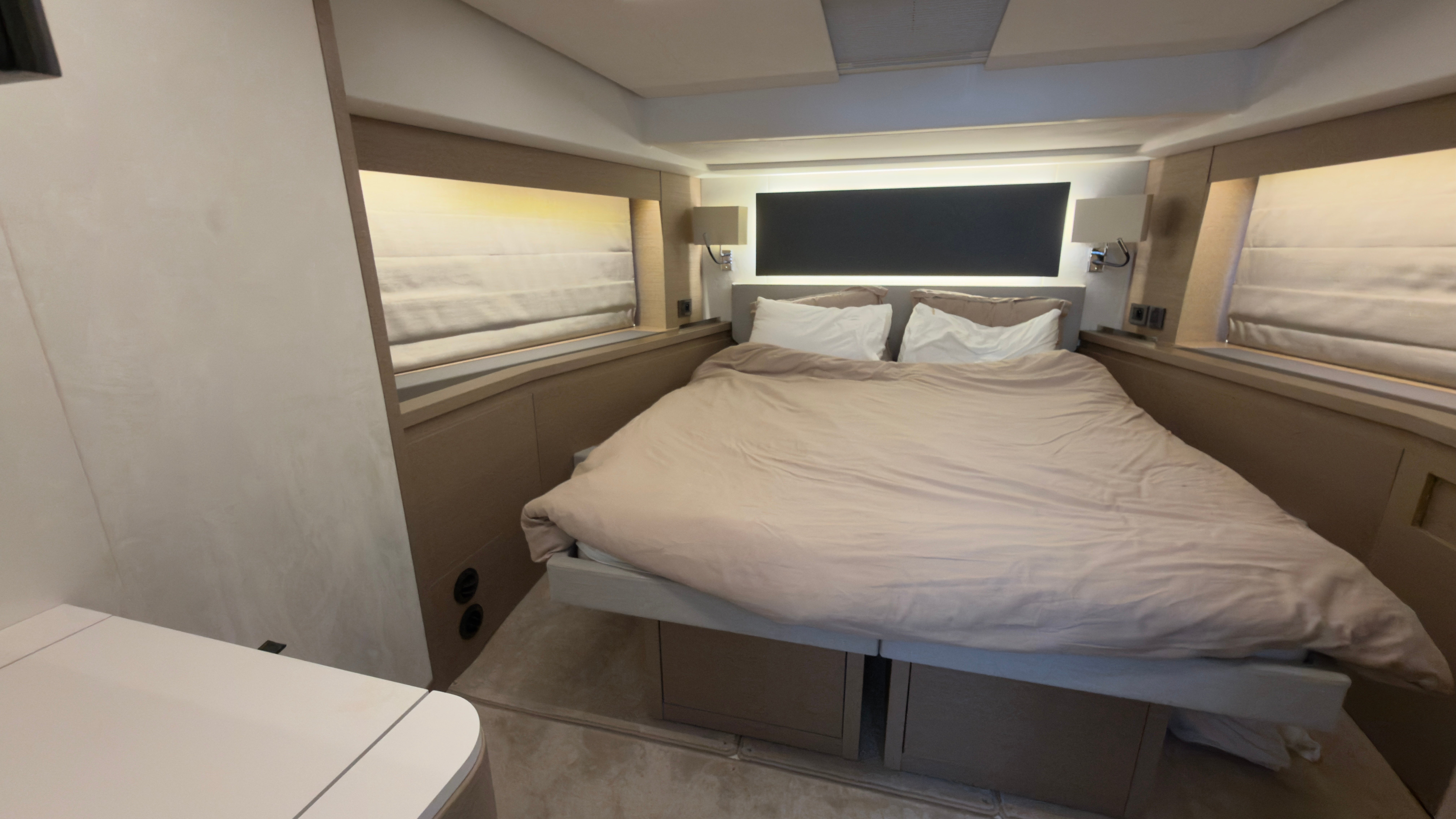 DZIANINY.CLUB 2 - Motor Yat içinde Bibinje