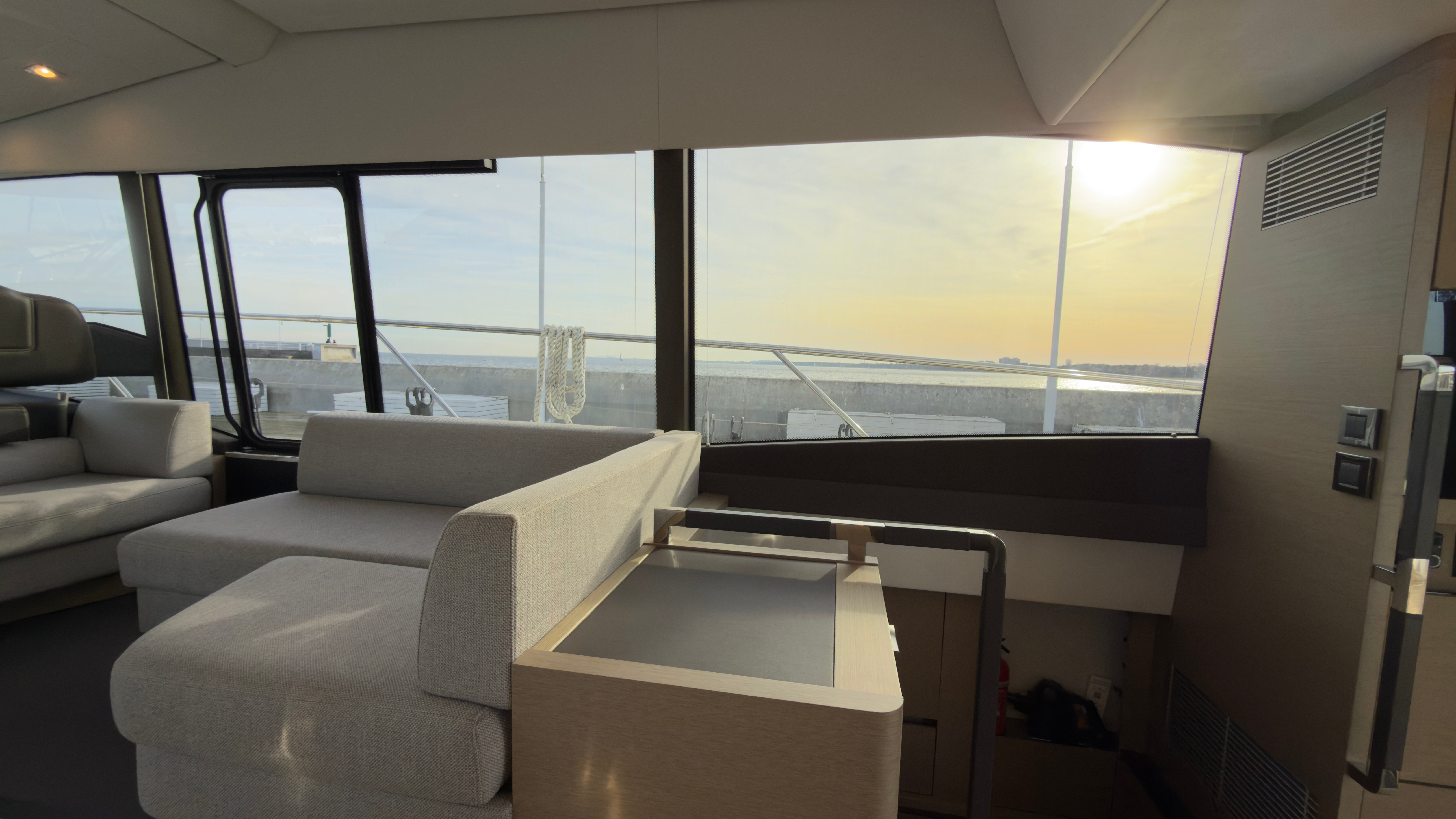 DZIANINY.CLUB 2 - Motor Yat içinde Bibinje