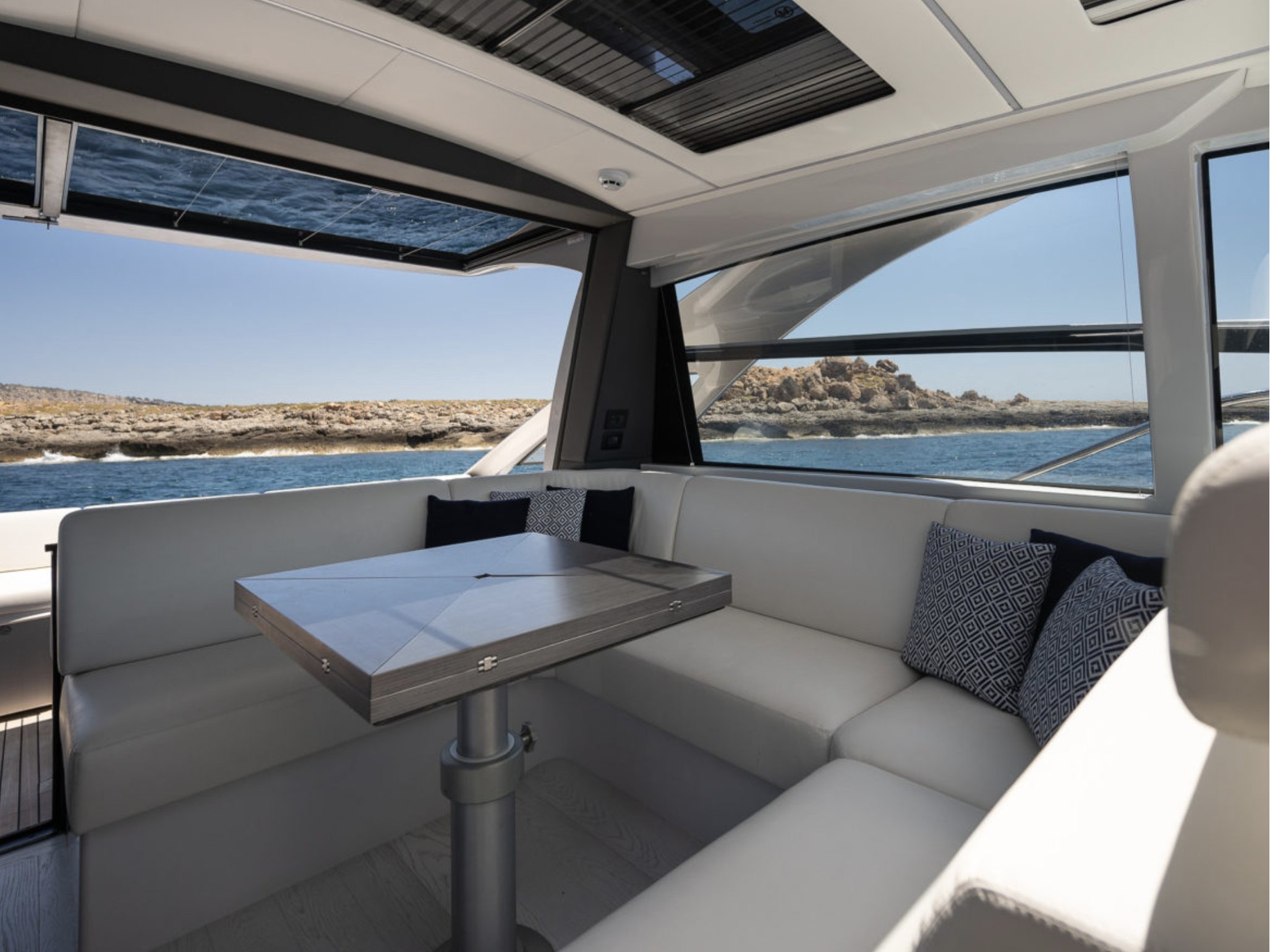 Polar - Motor Yat içinde Palma