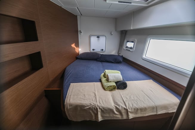 Ziromon - Catamaran in Providence