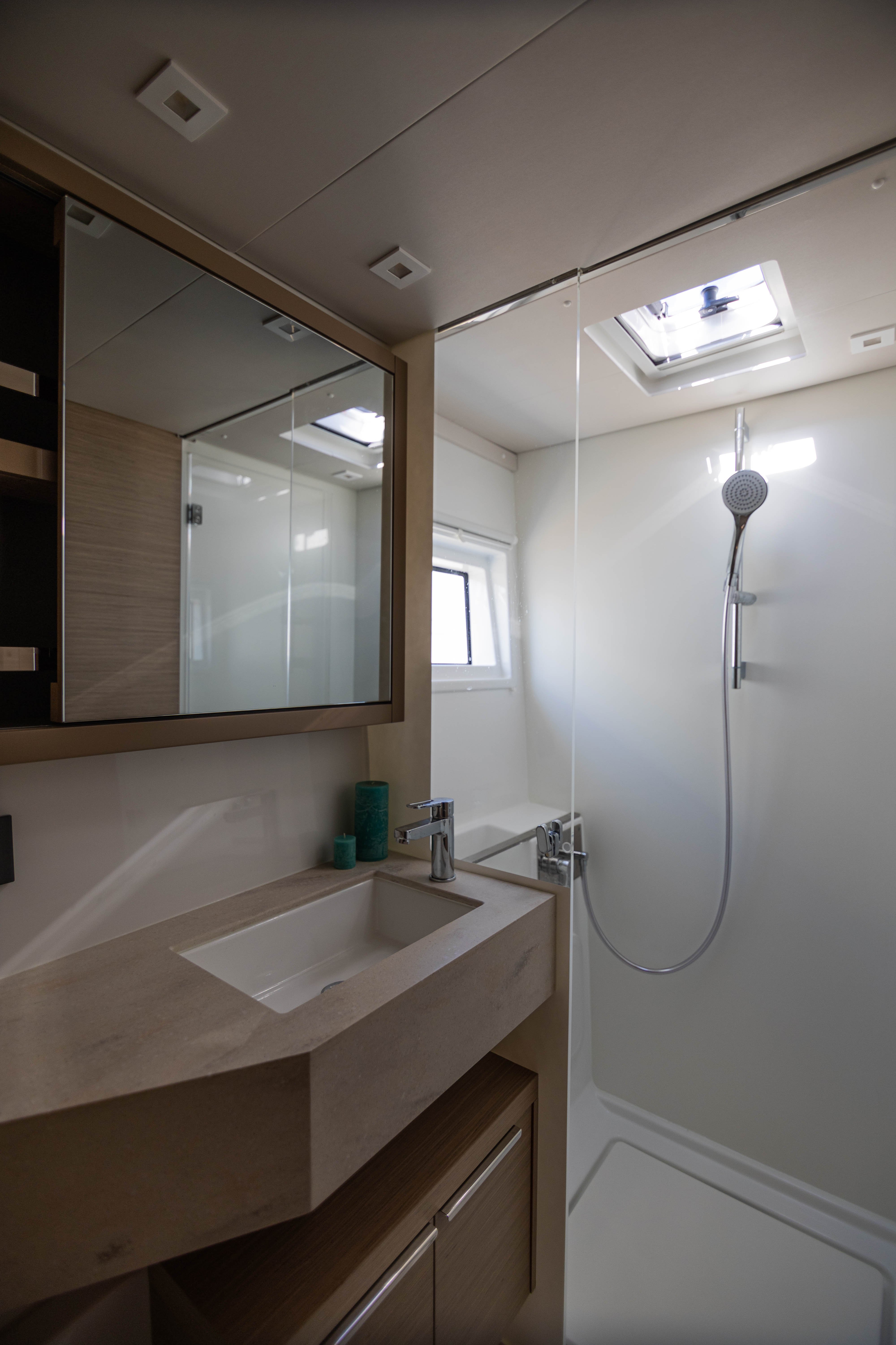 Cari - Catamaran in Providence