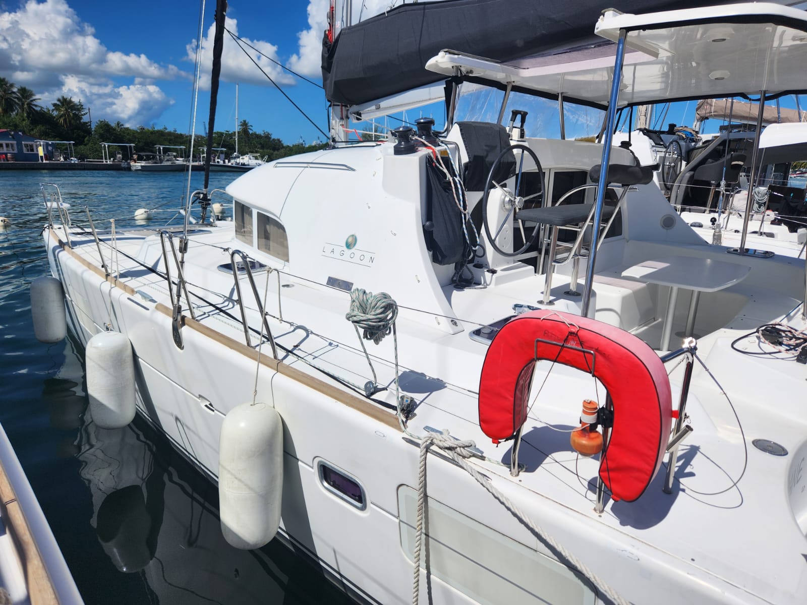 Aride - Catamaran in Providence