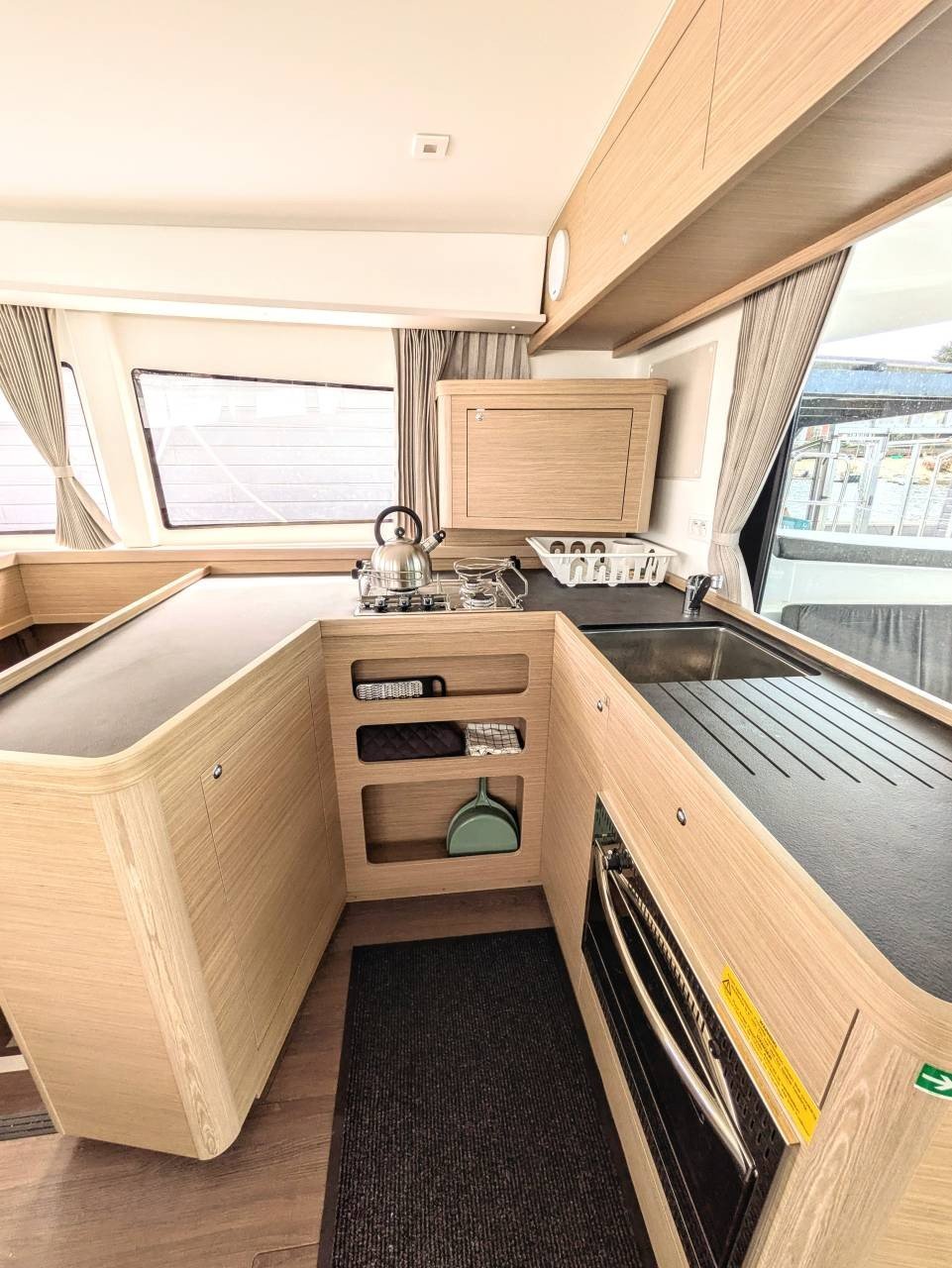 Zannannan - Catamaran in Providence