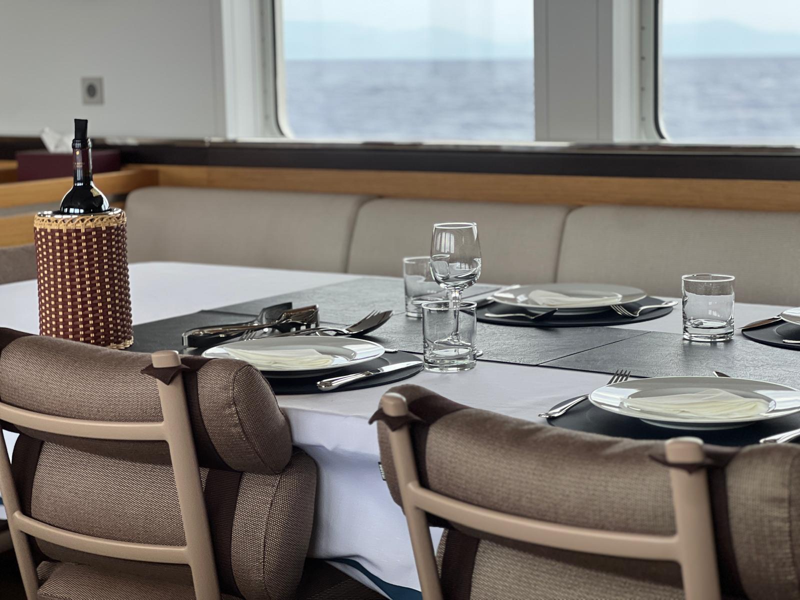 ARAOK II - Motor Yacht in Bonifacio