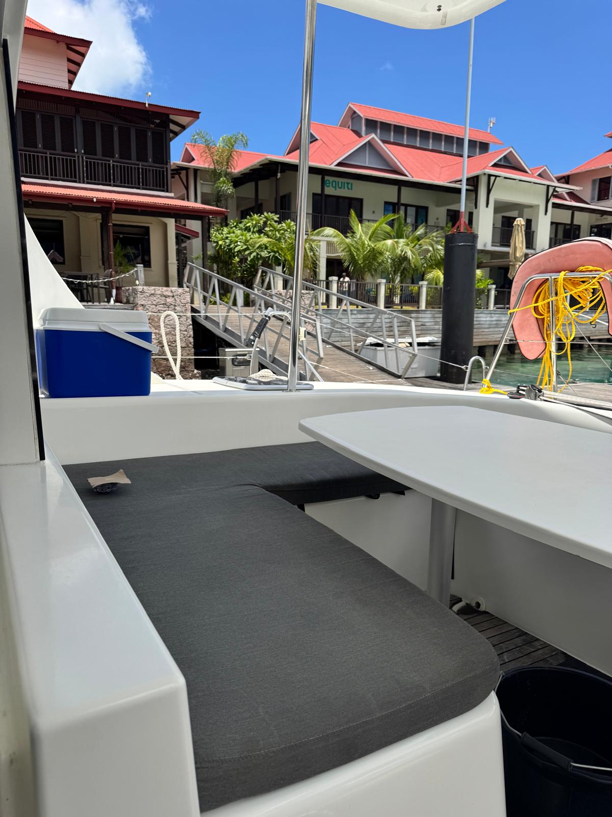 Papanga - Catamaran in Providence