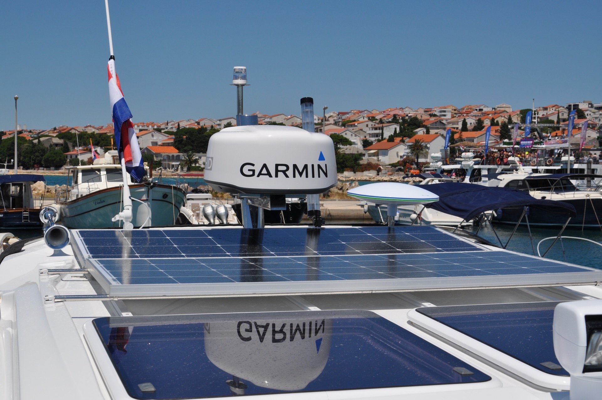 Ema - Motor Yat içinde Pula