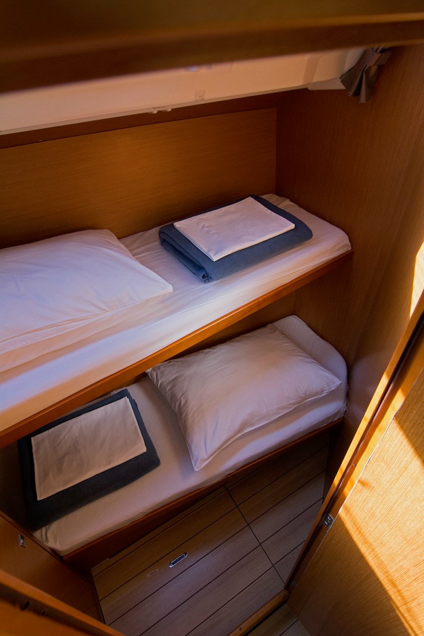 Omega Kiss - Sailboat in Komolac