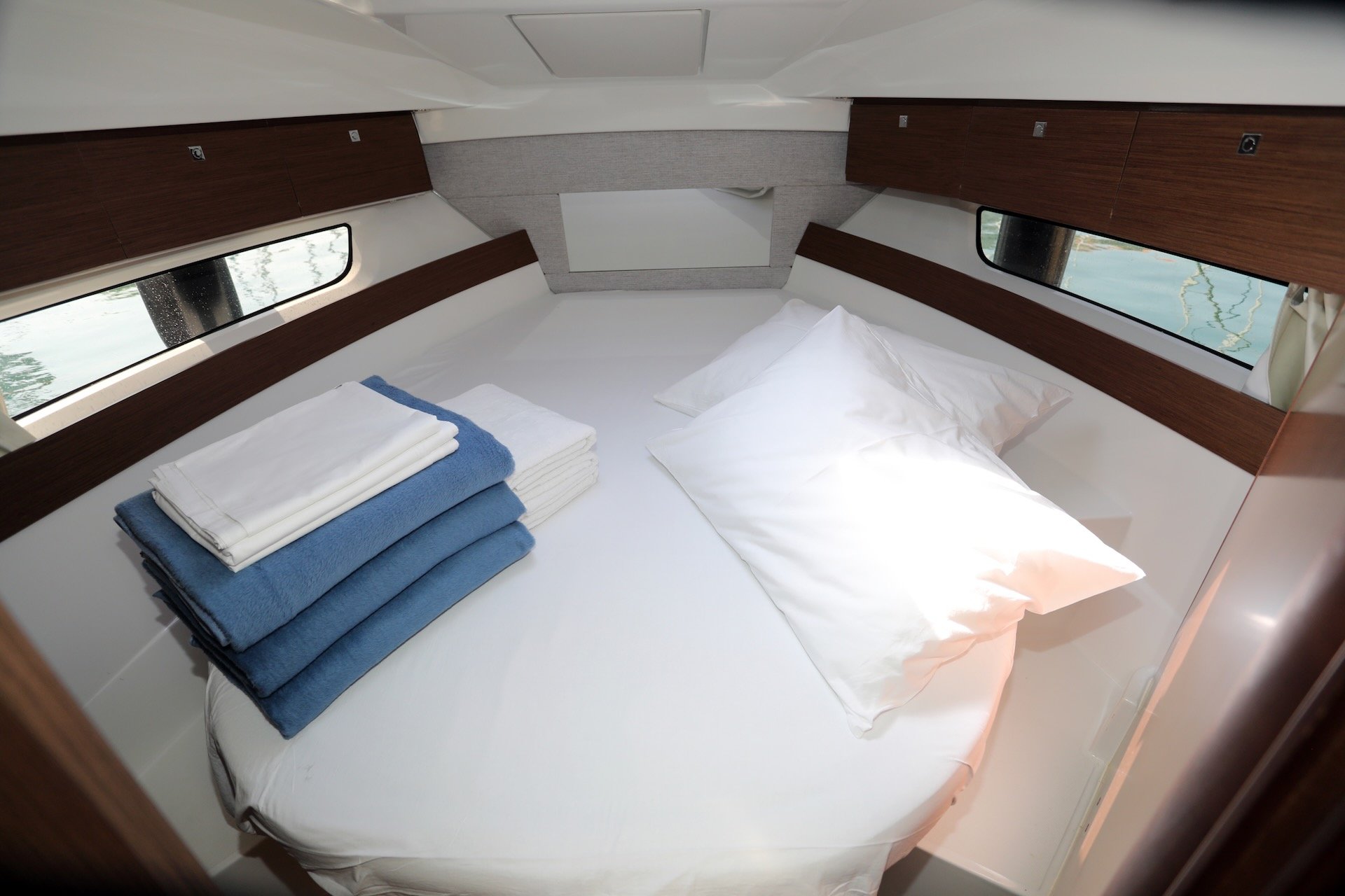 Wind - Motor Yacht in Komolac