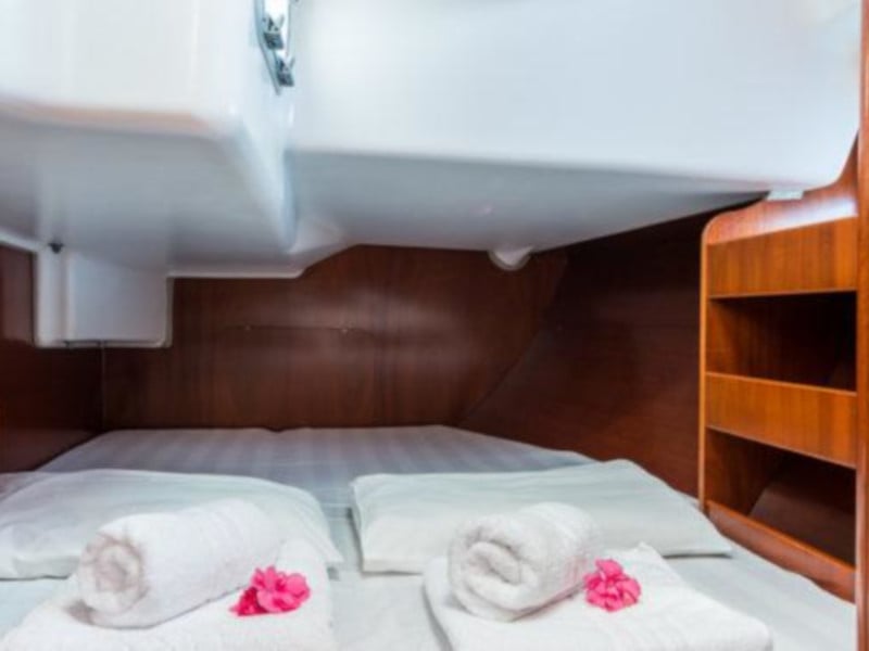 Simonetta (Bow Thruster, electric heads, Solar Panel) - Sailboat in Nea Peramos