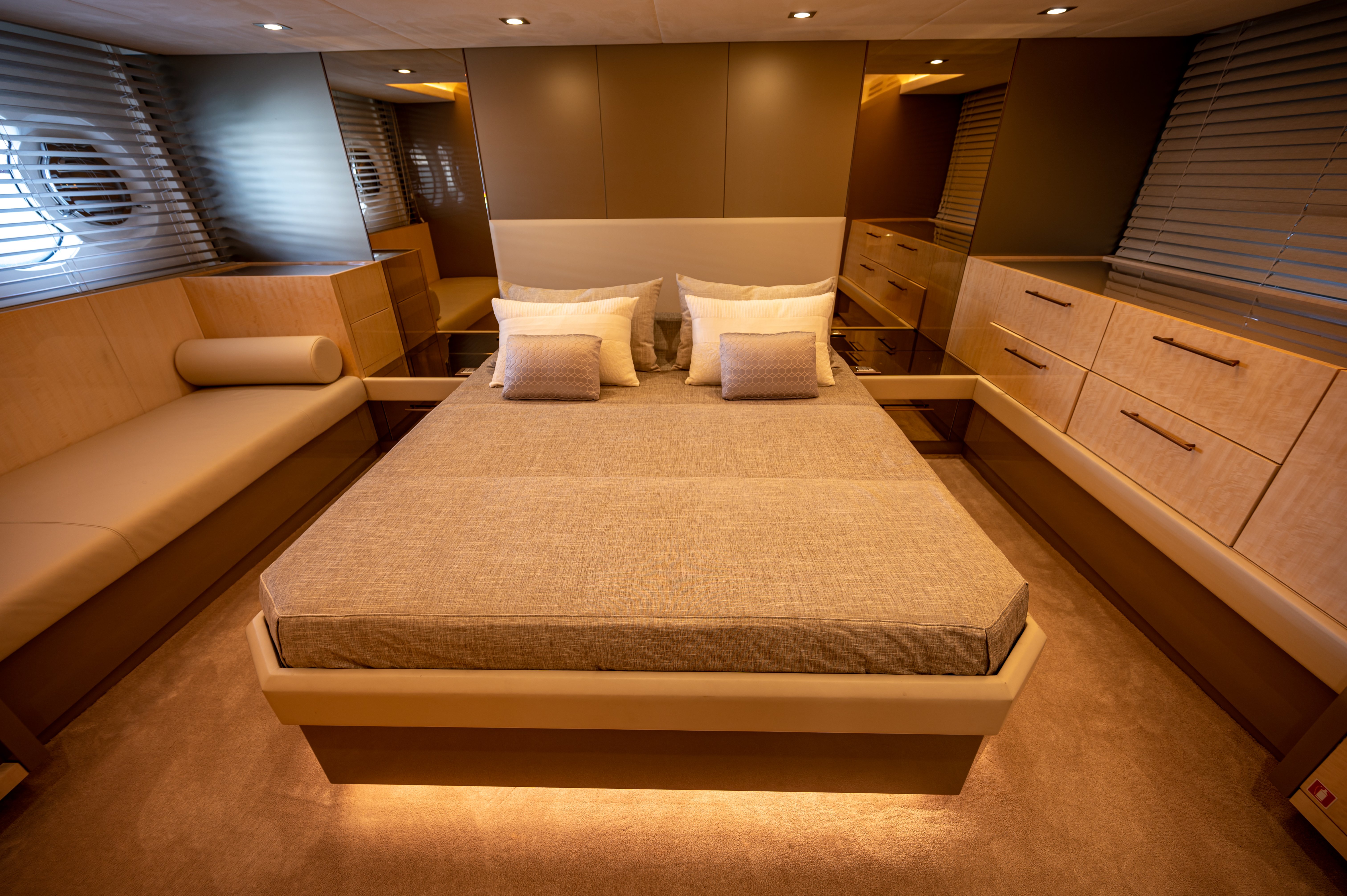 Five weeks - Motor Yacht in Castellammare di Stabia