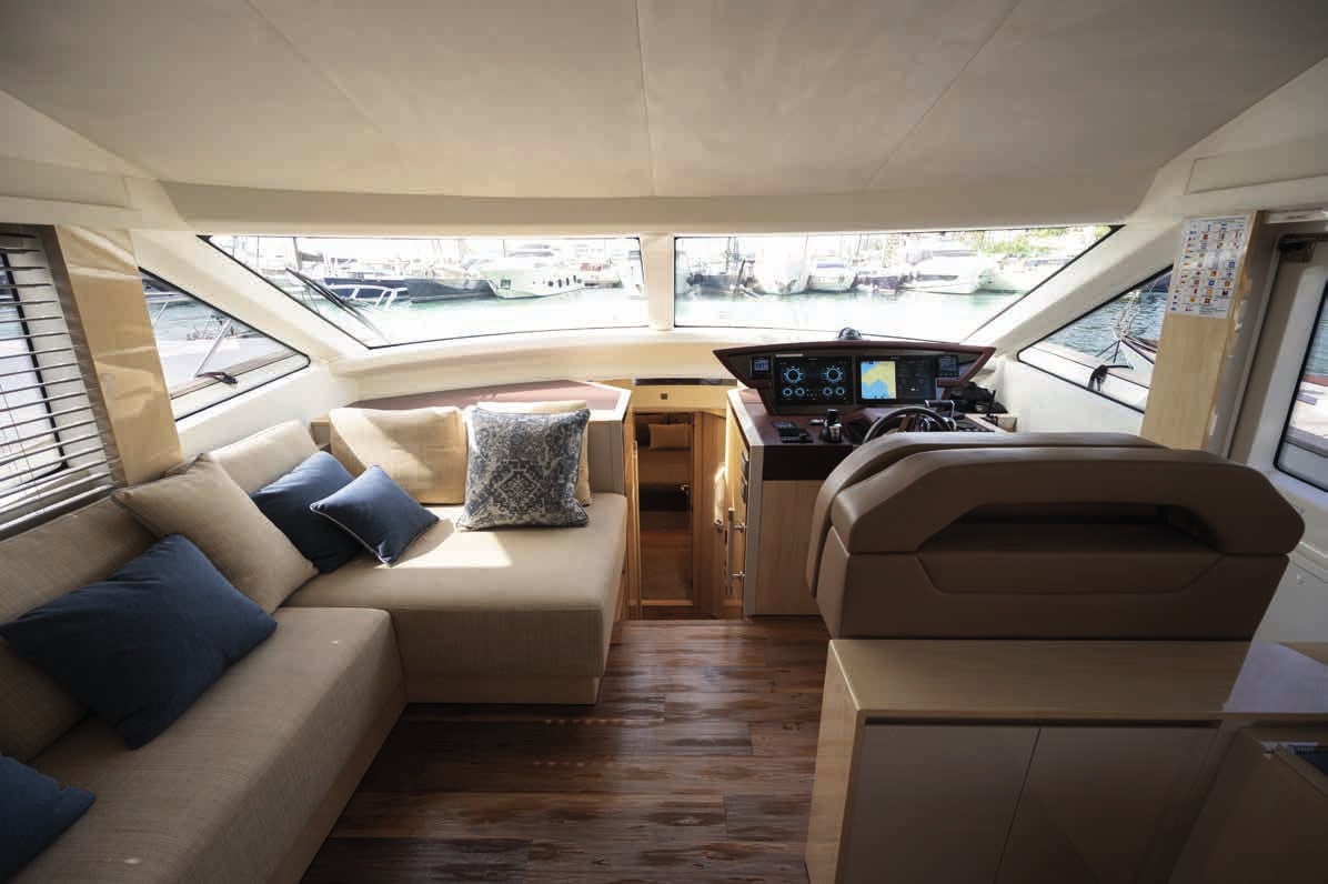 Five weeks - Motor Yacht in Castellammare di Stabia