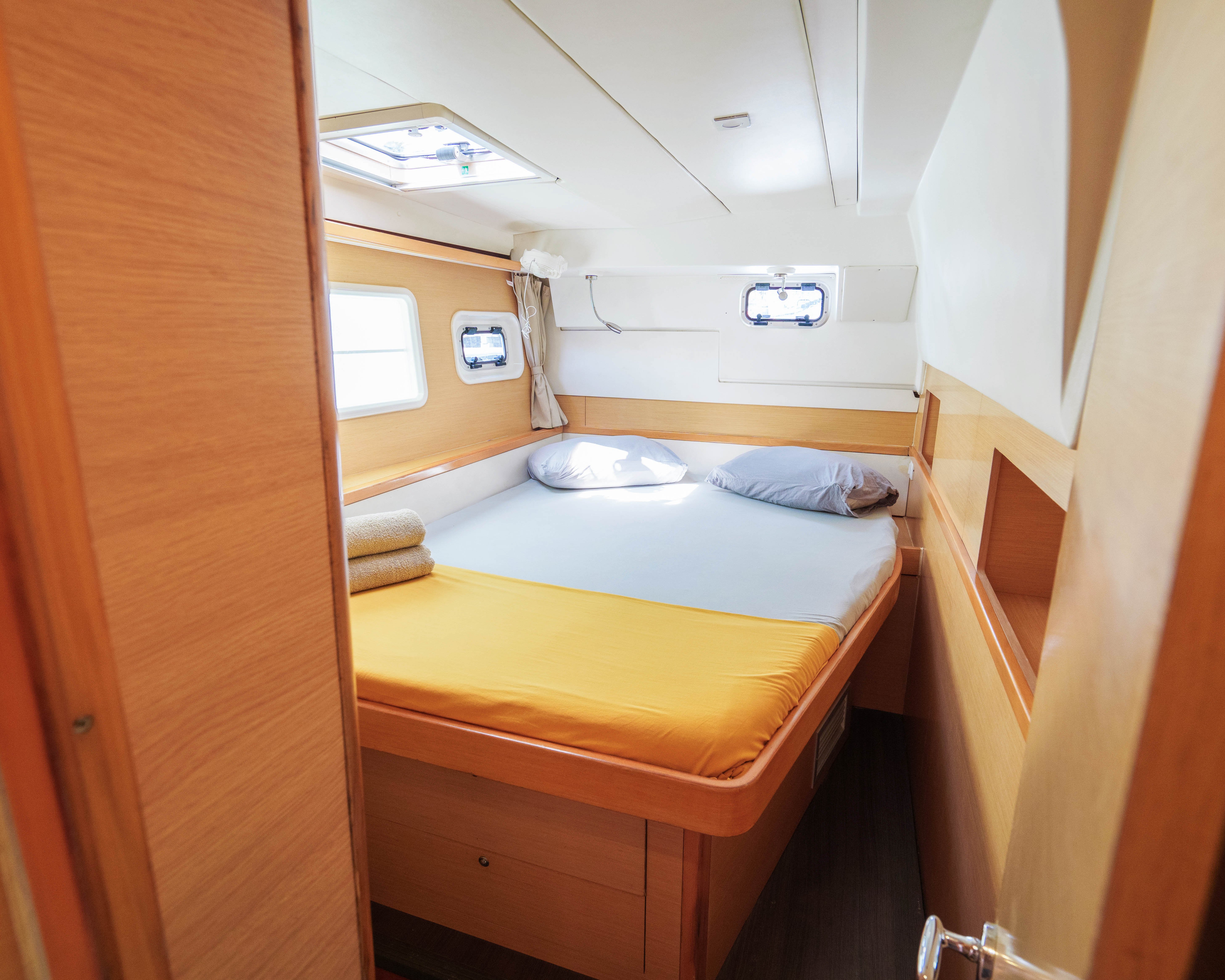 Poe Reva - Catamaran in Papeete