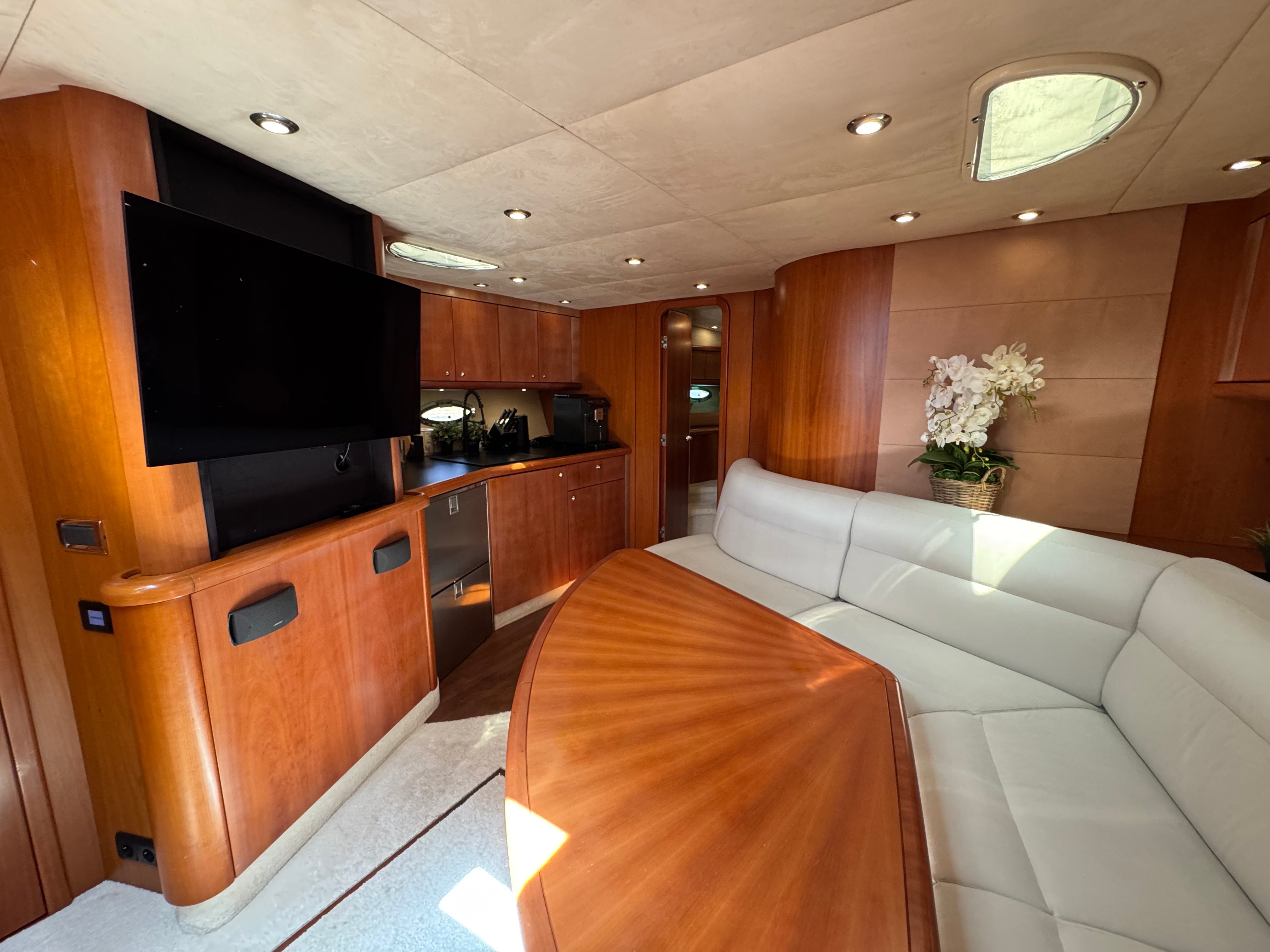 Polly - Motor Yacht in Rogoznica