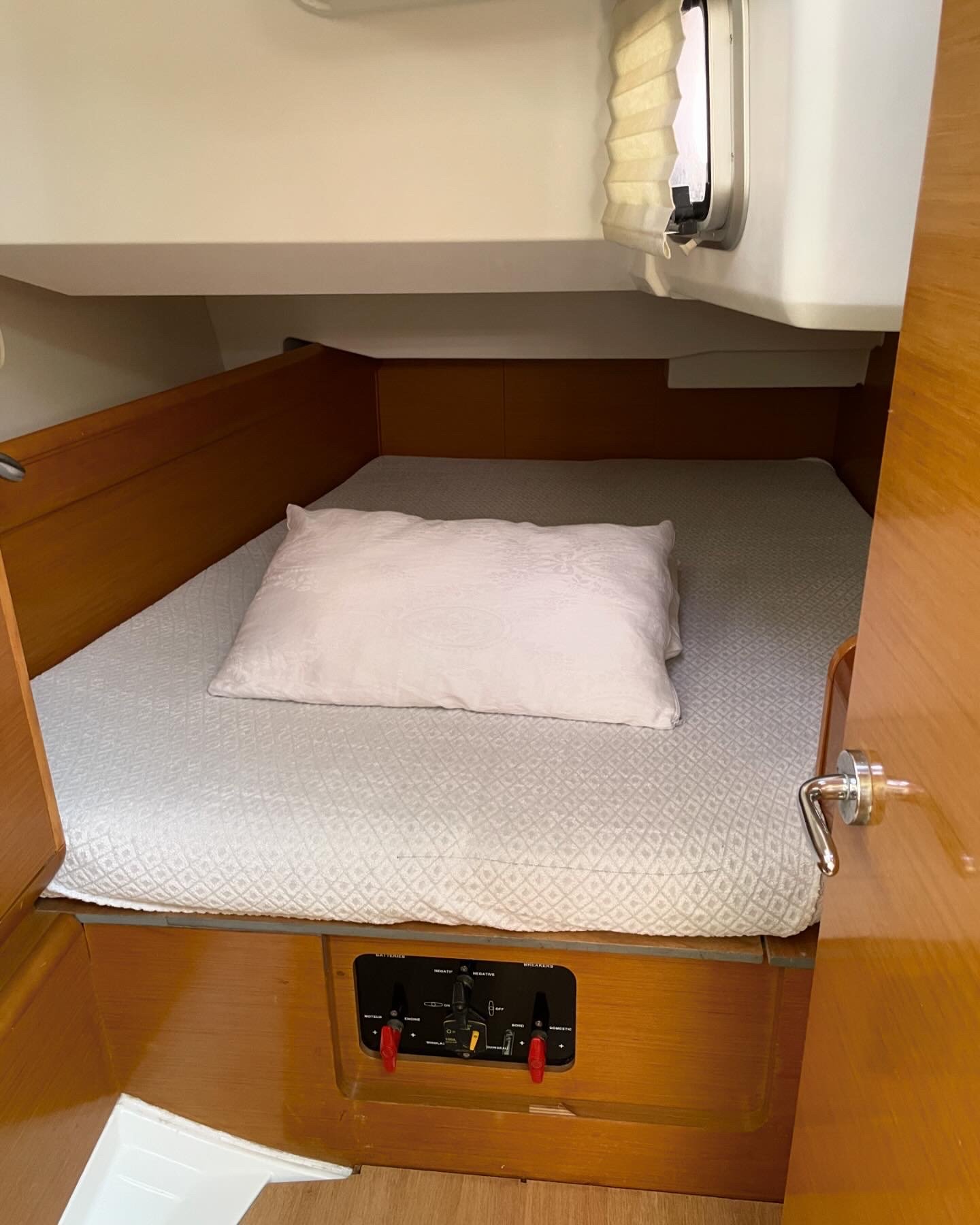 Olga - Sailboat in Salerno