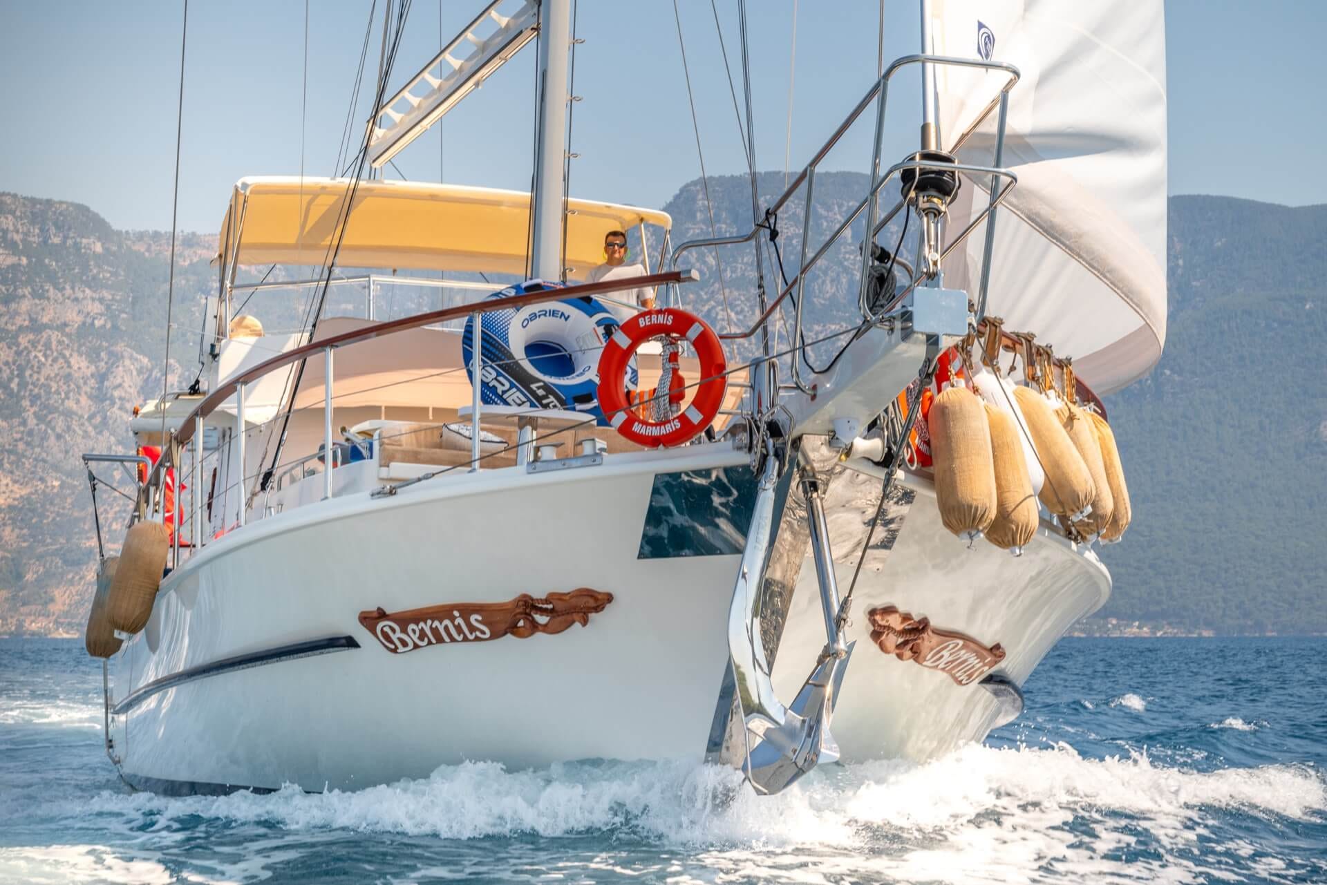 Bernis - Gulet içinde Göcek