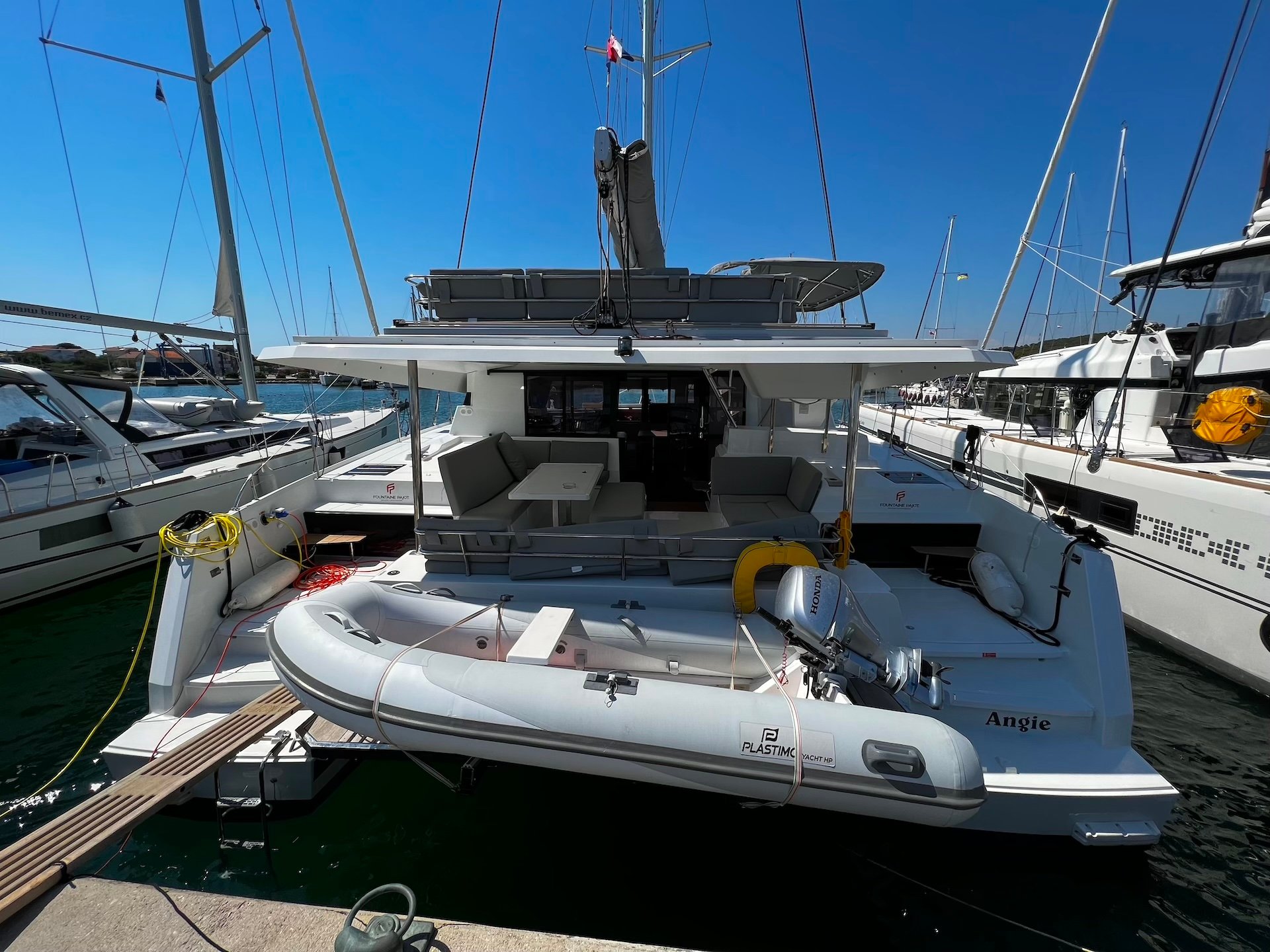 Angie - Catamaran in Bibinje