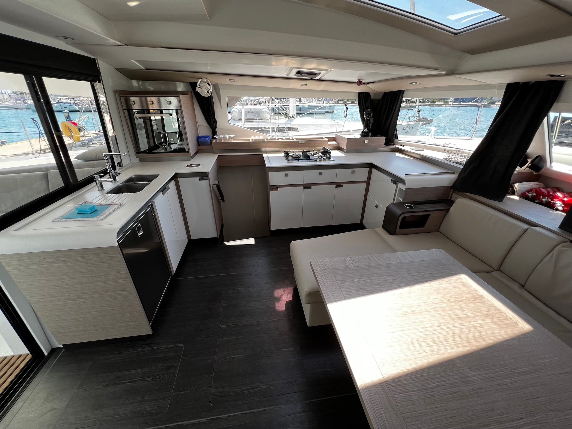 Angie - Catamaran in Bibinje