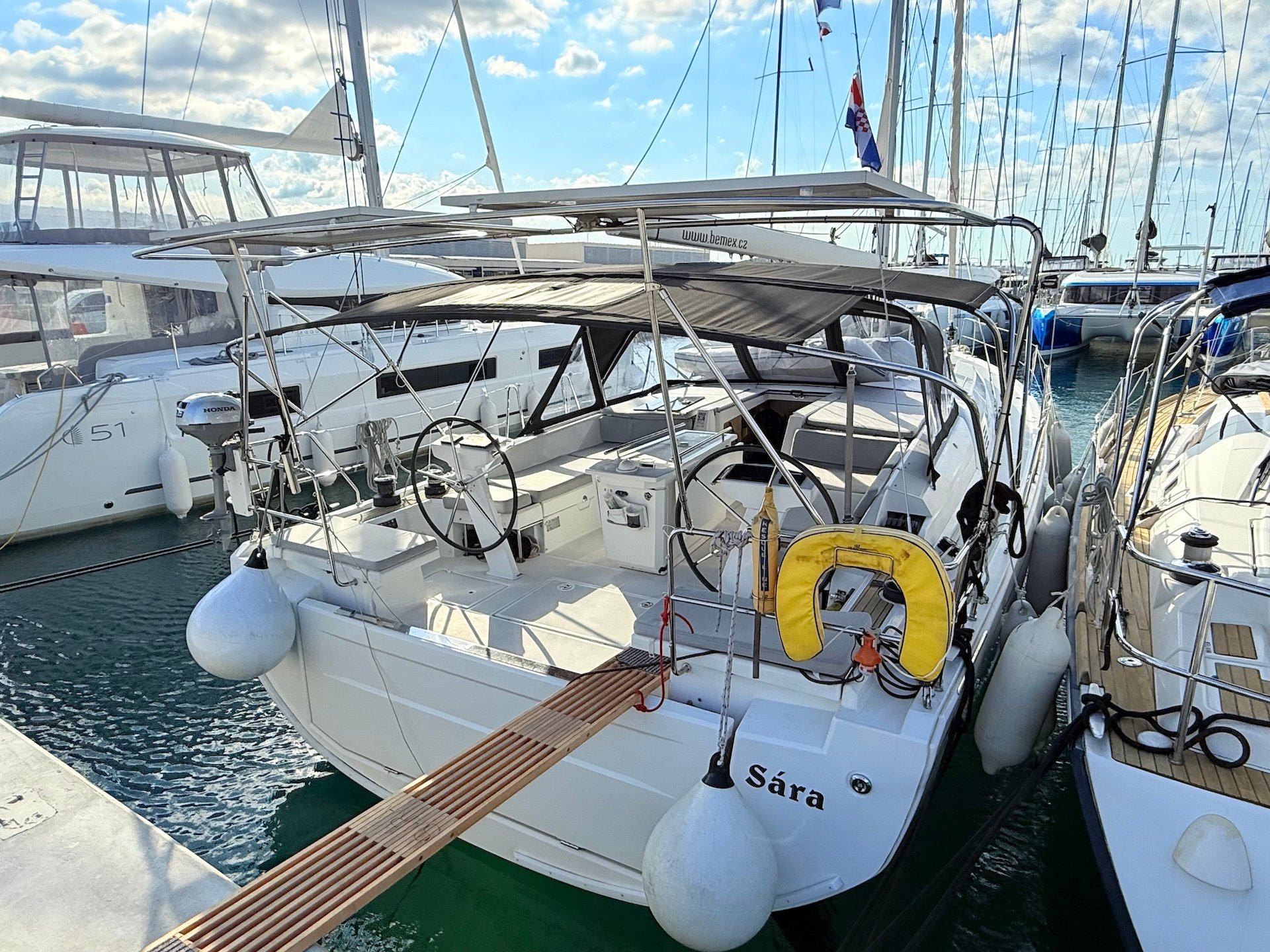 Sara - Sailboat in Bibinje