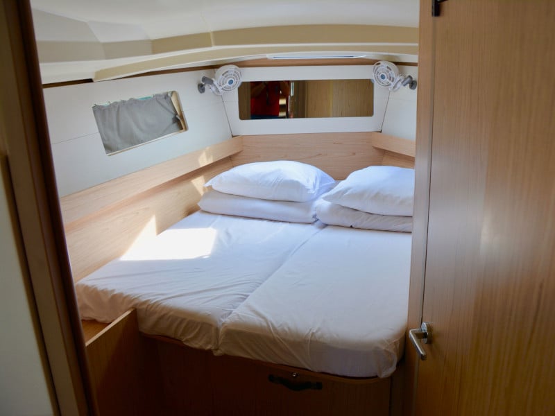 Honey - Yelkenli içinde Bibinje