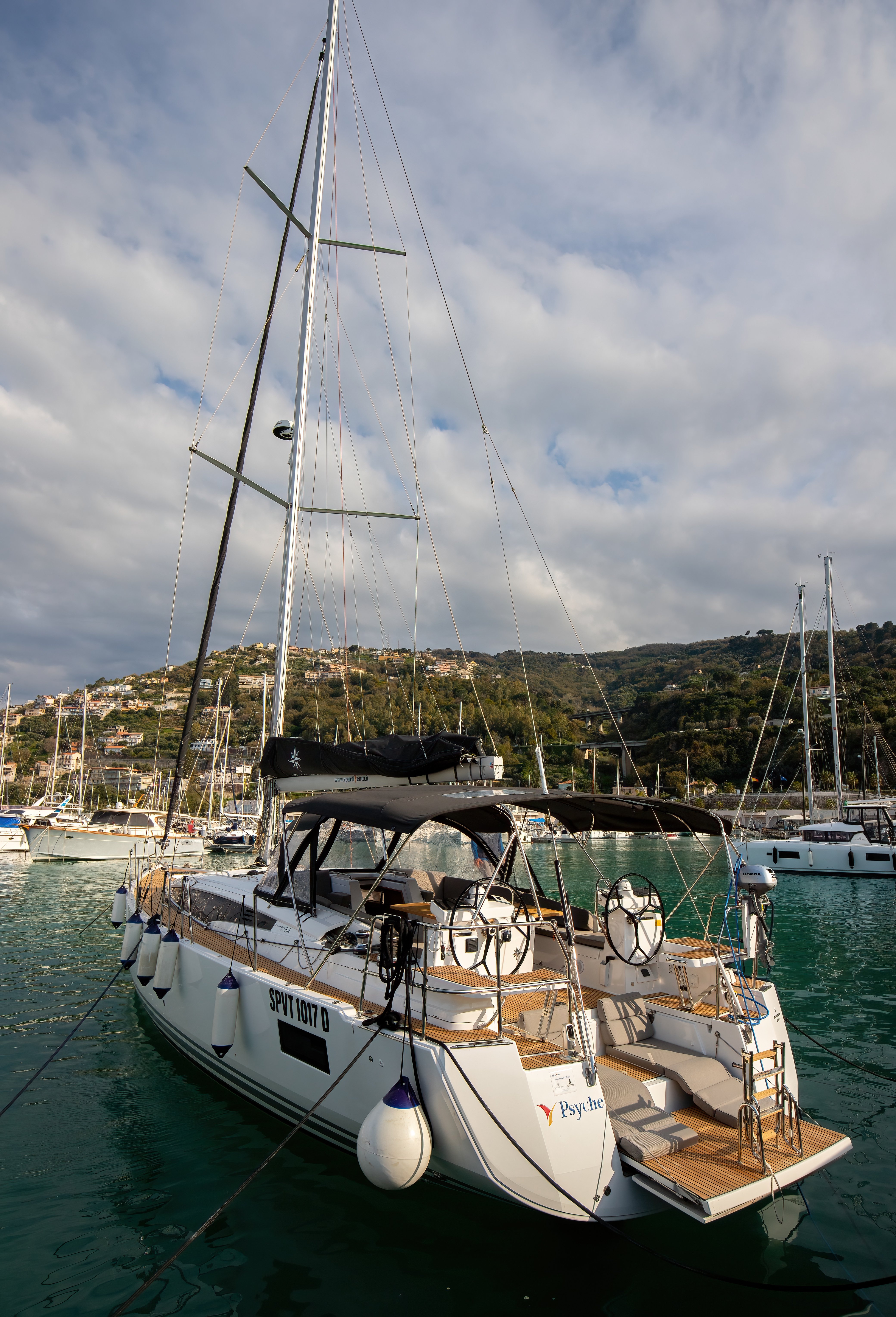 Psyche - Premium line - Sailboat in Tonnarella