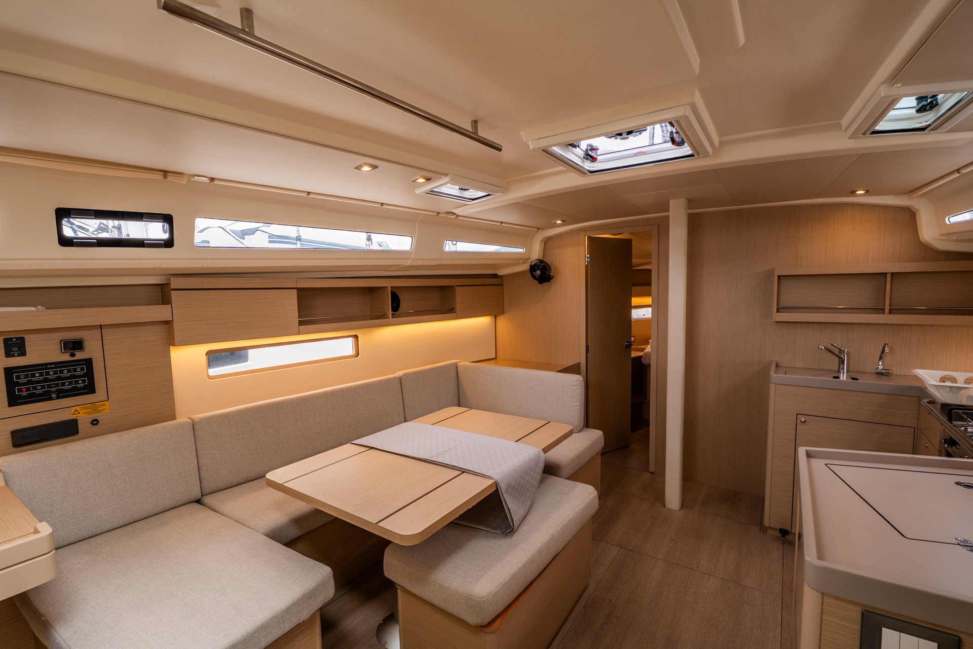 Lyra - Comfort line - Sailboat in Salerno