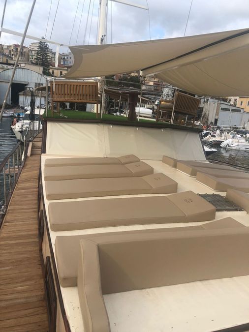 Don Giovanni - Gulet in Napoli