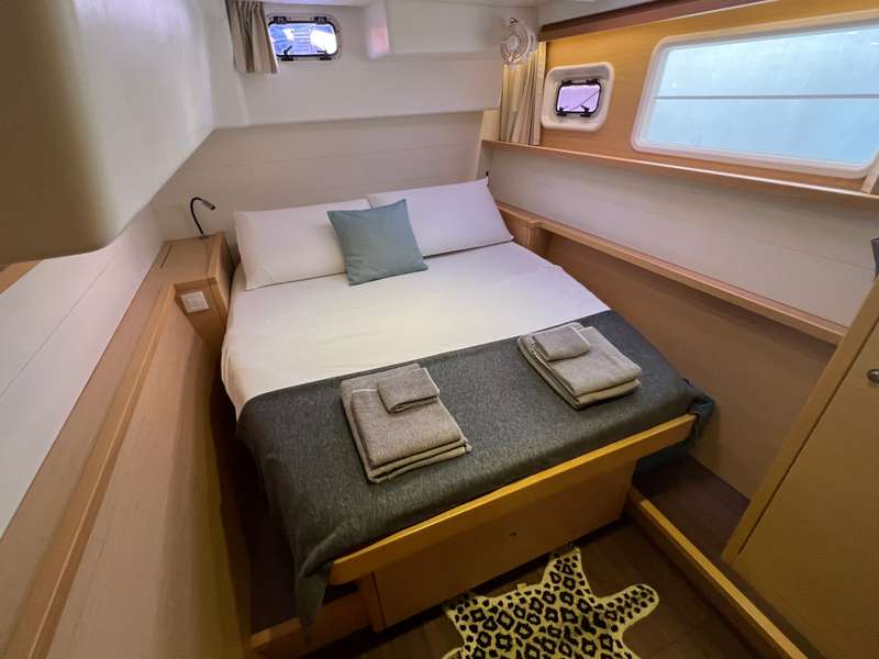 Branchia - Catamaran in Naples