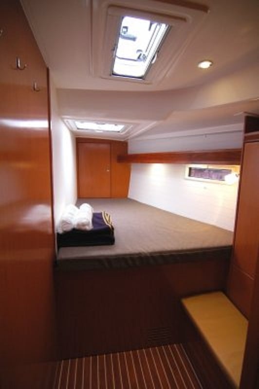 Zaurak - Sailboat in Portisco