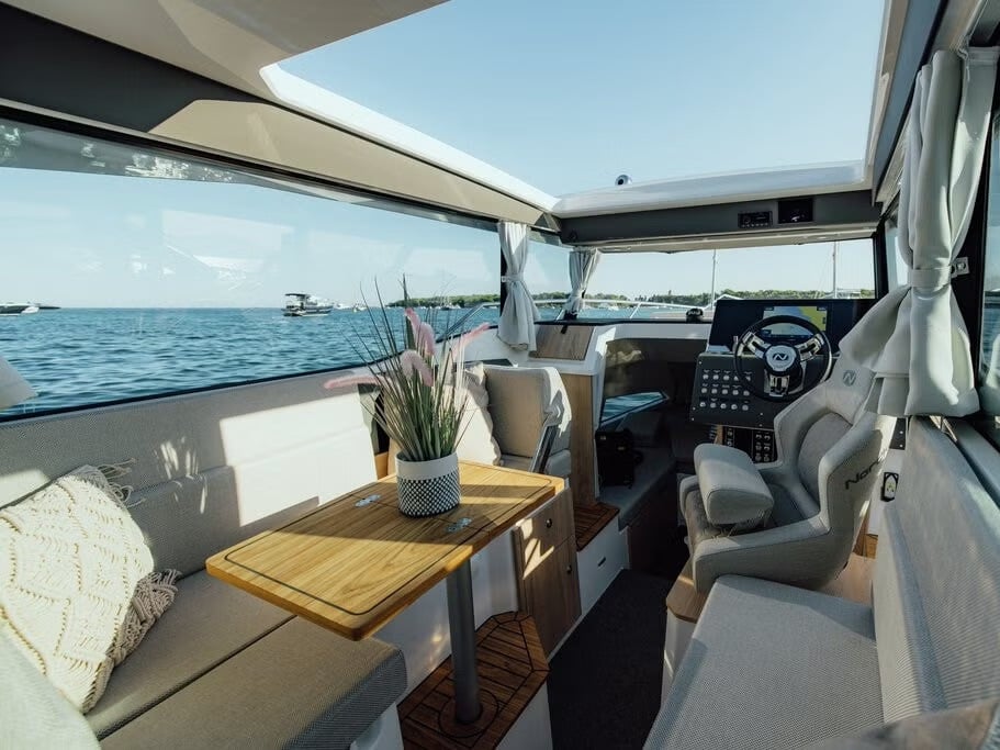 Sintaxion - Motor Yacht in Elefsina