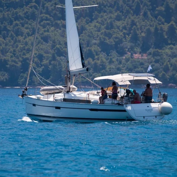 Vlassis - Sailboat in Nikiana