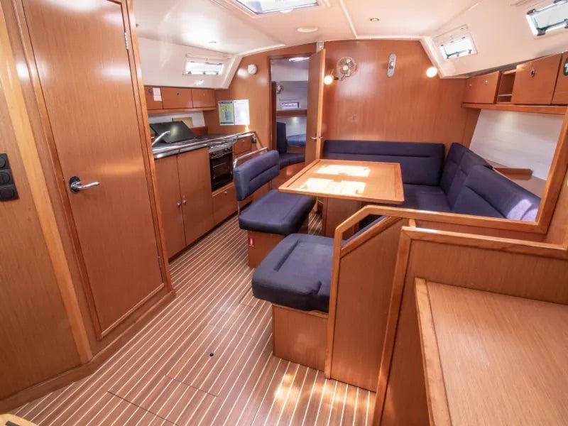 Vlassis - Sailboat in Nikiana