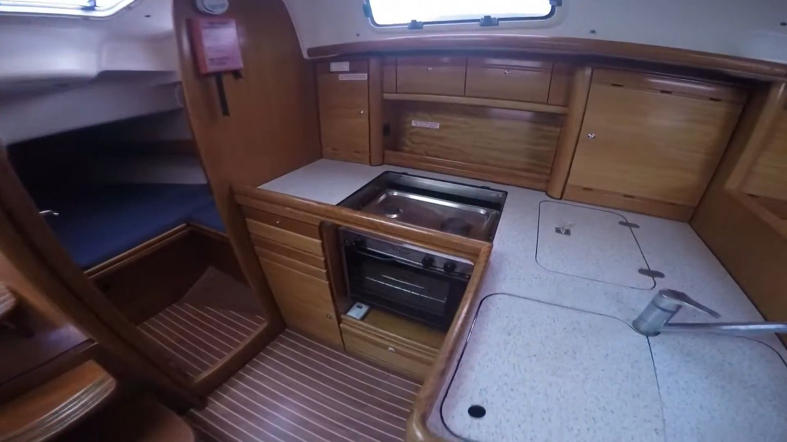 Alexandros I - Sailboat in Nikiana