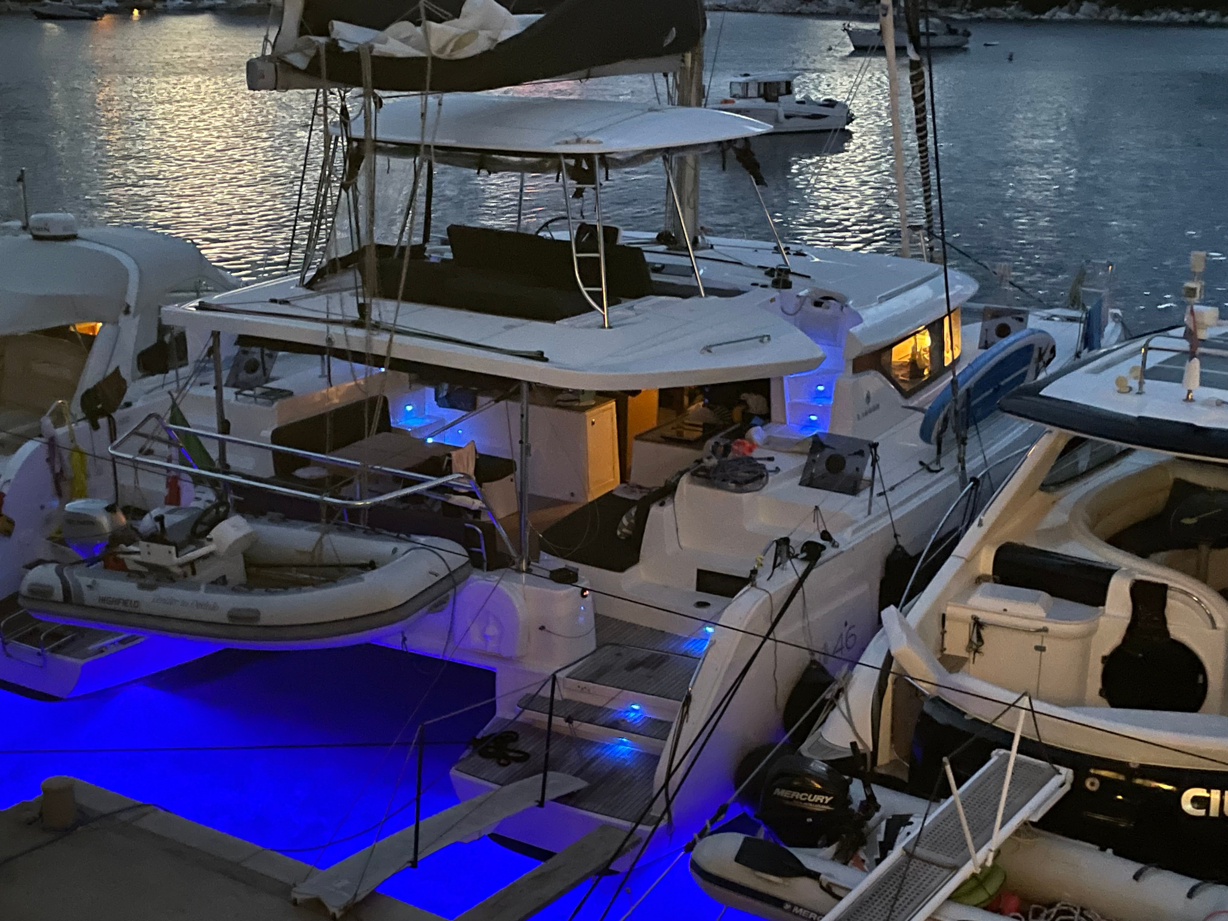 Dedalo - Katamaran içinde Città Metropolitana di Napoli