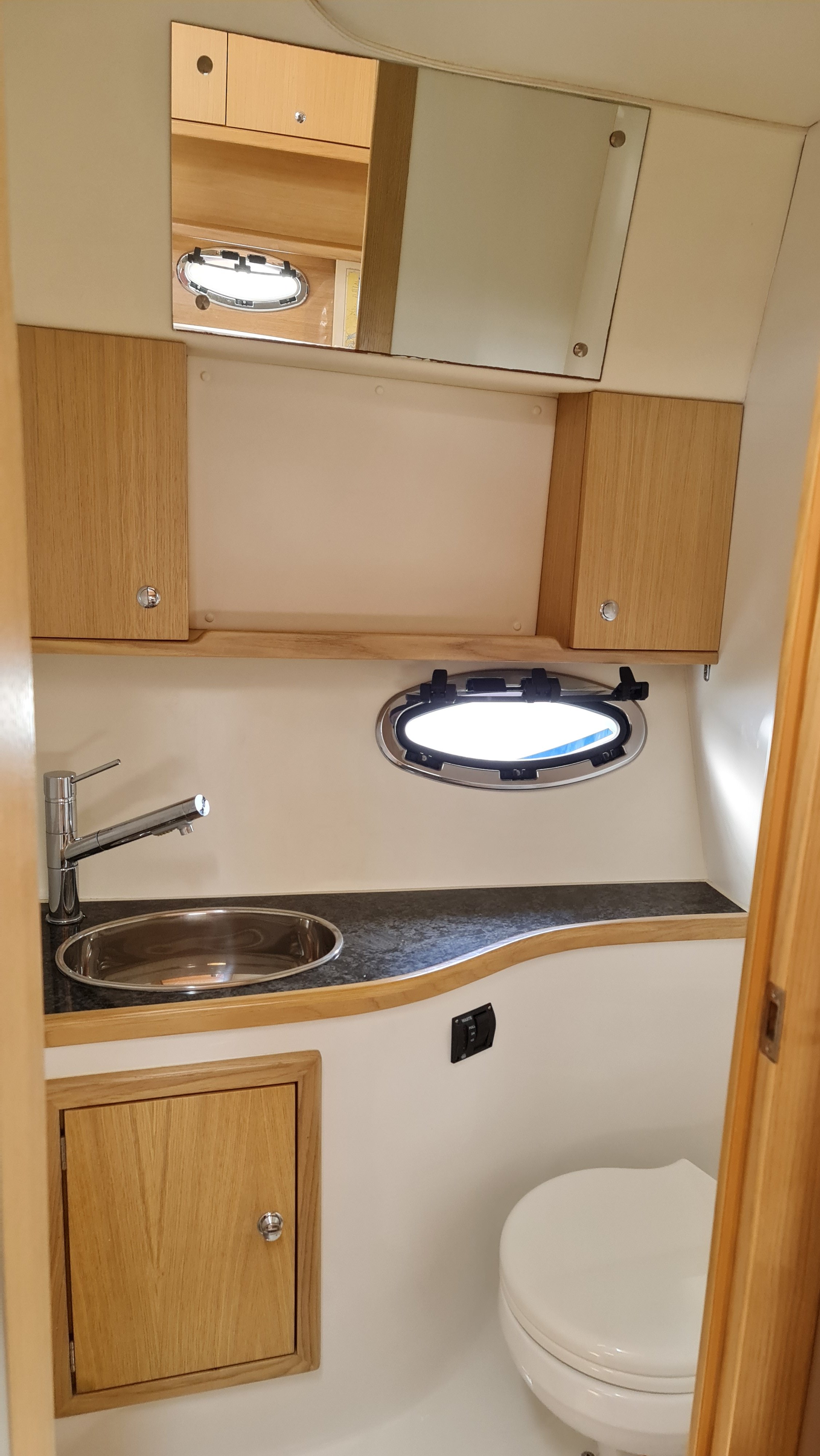 MAX 1 - Motor Yat içinde Bibinje