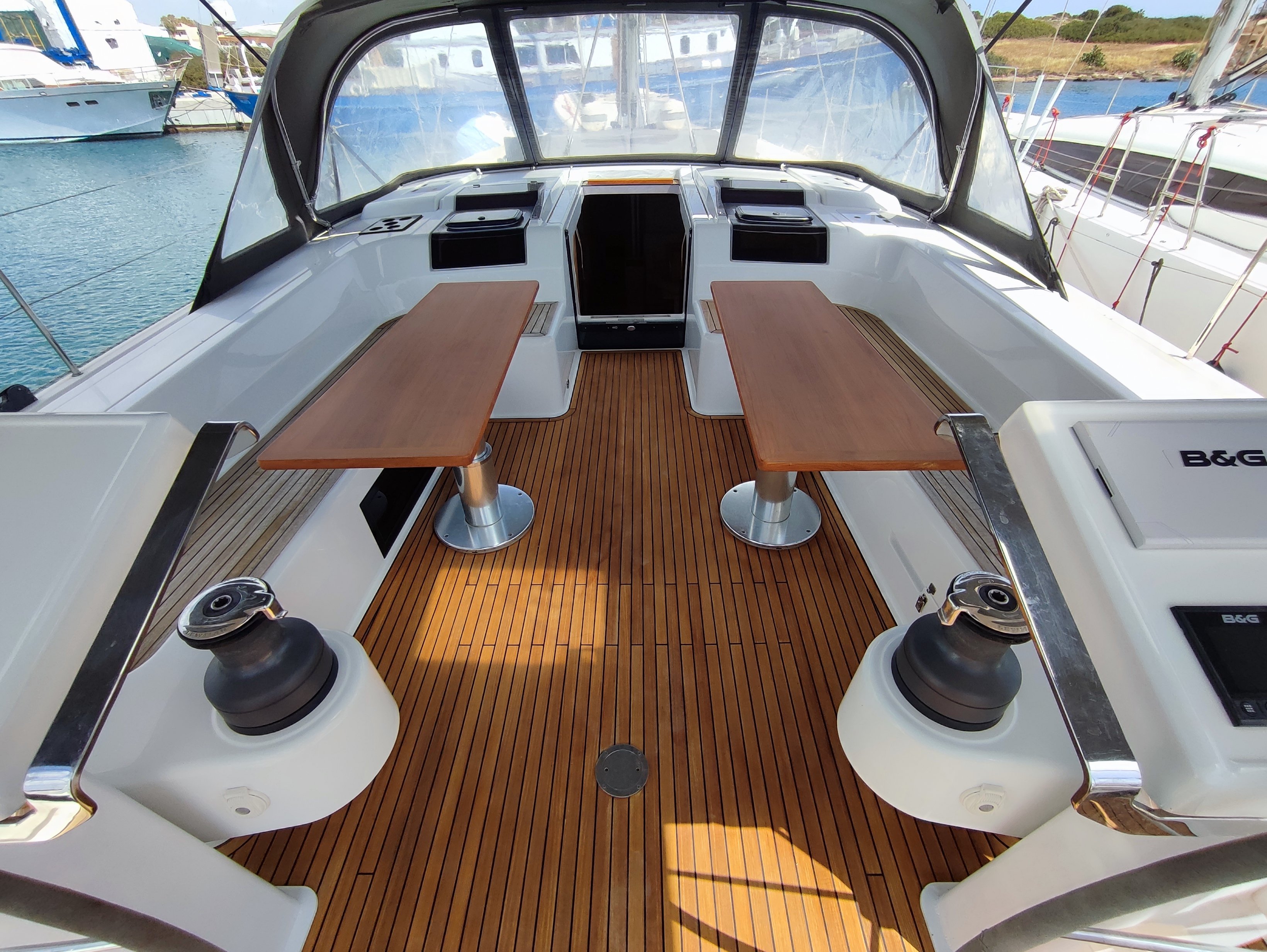 Ellora - Sailboat in Anatoliki Attiki